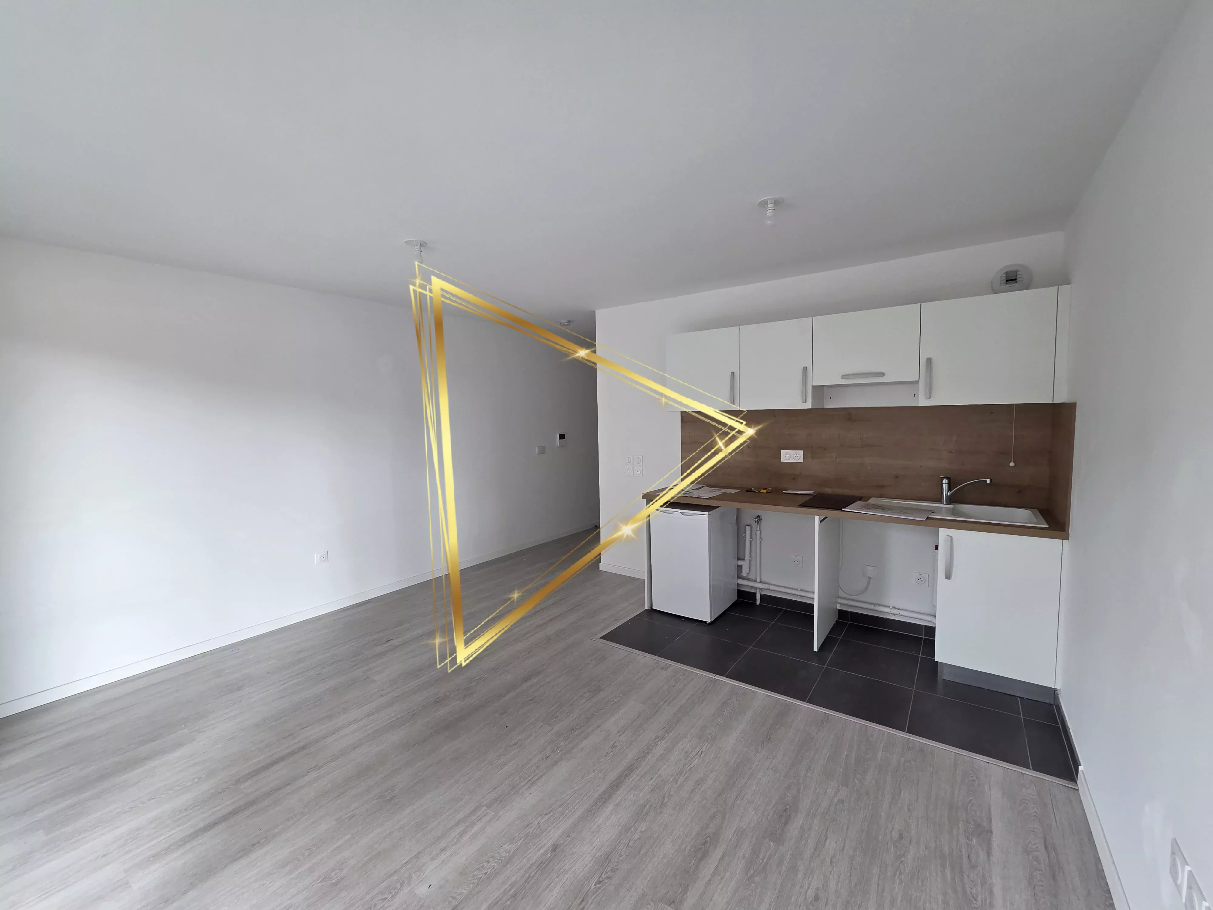 Studio au 4ème étage avec balcon et DPE C – Bois-Colombes.