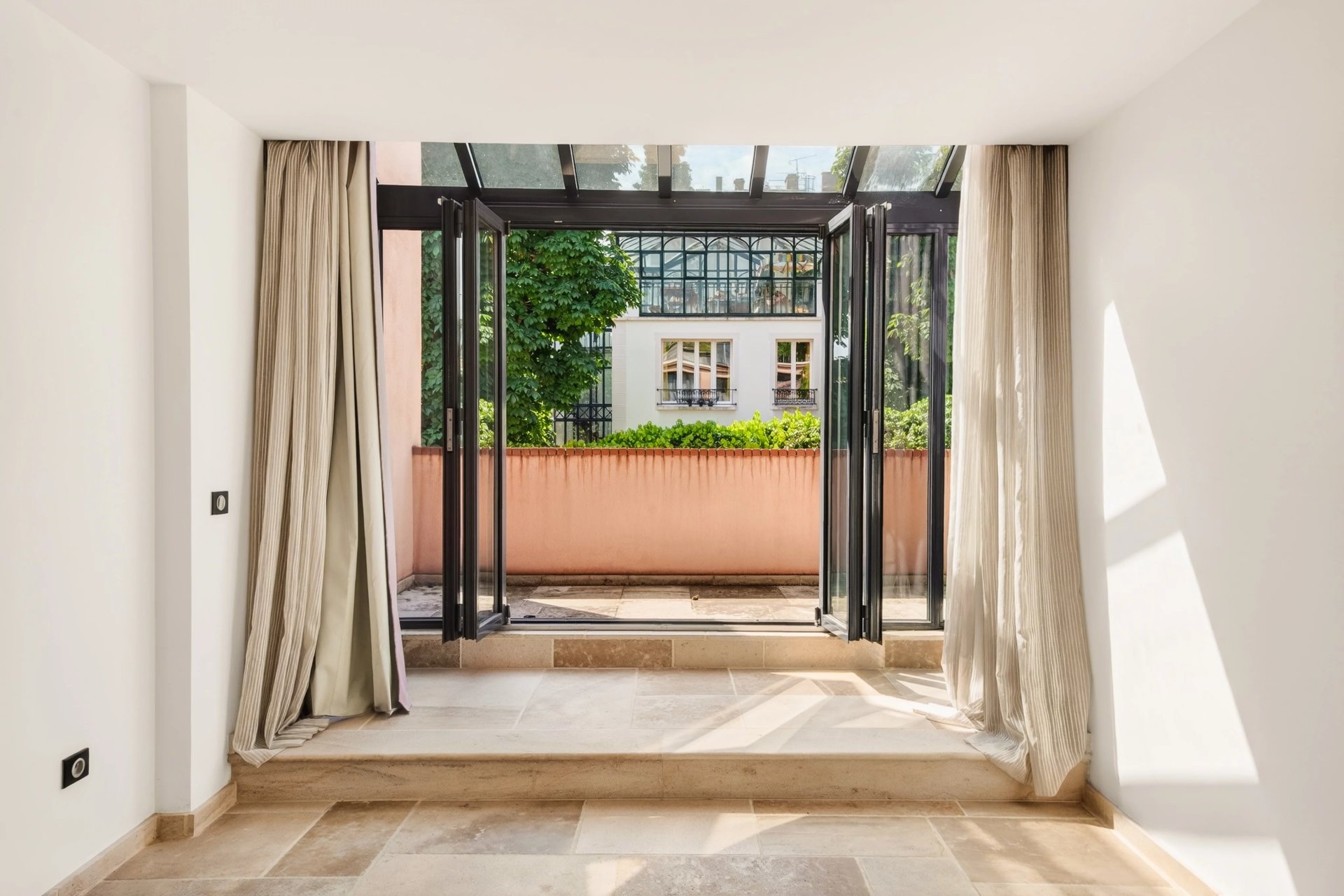 4 Bedroom Villa/Townhouse's Image 18
