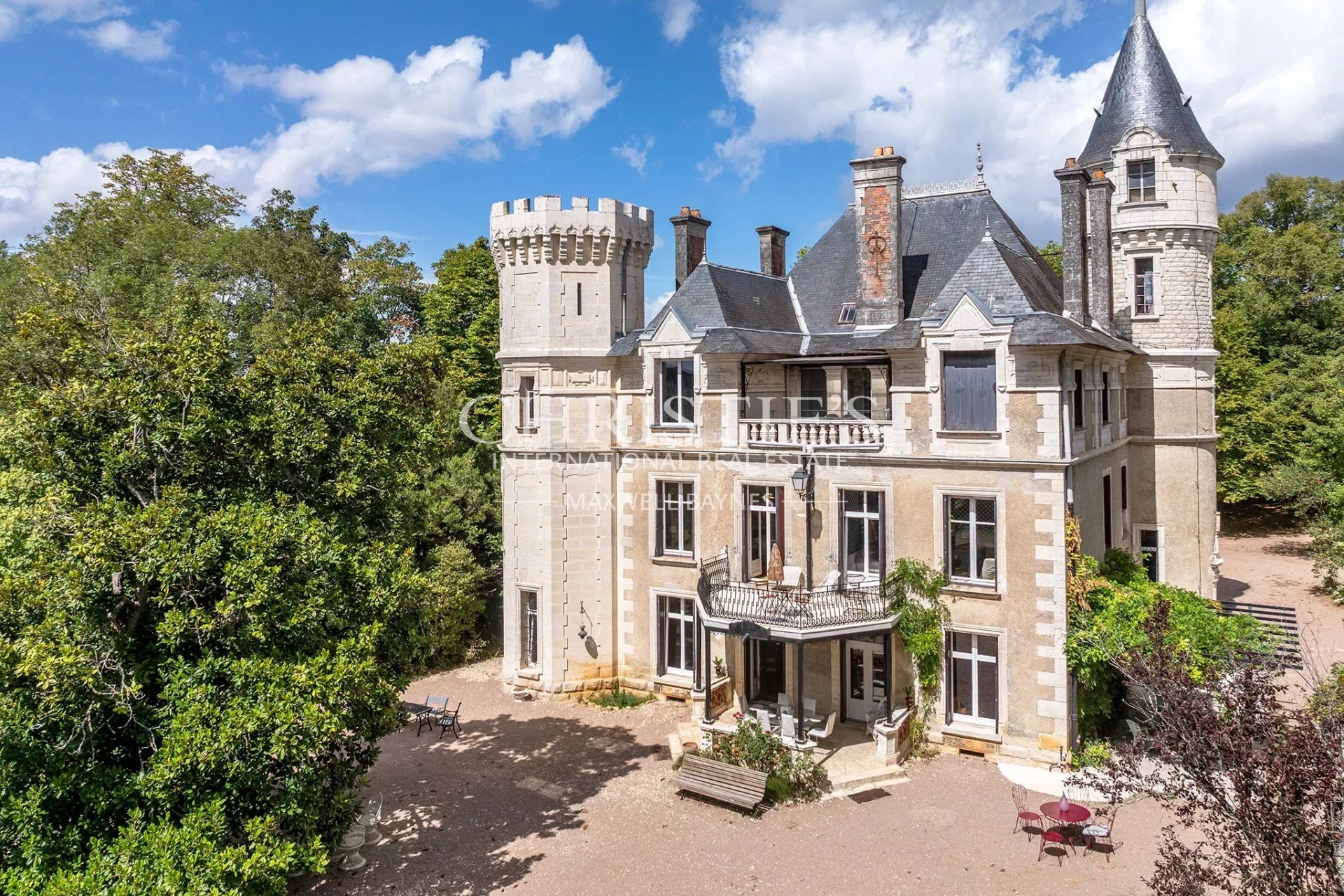 9 Bedroom Chateau's Image 71
