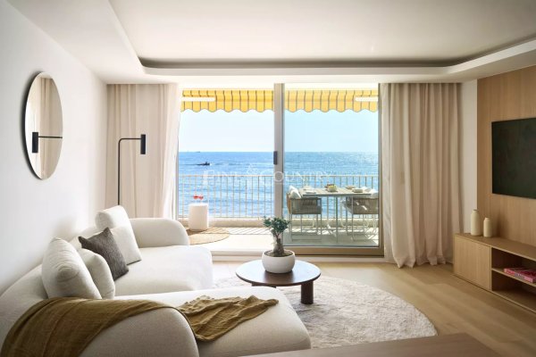 Luxury Seafront Apartment for Sale in Palm Beach, Cannes — photo 3
