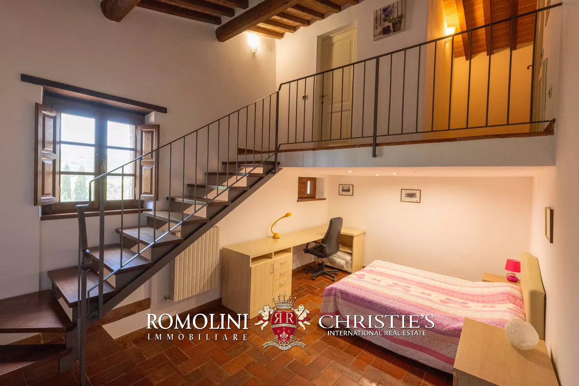 5 Bedroom Villa/Townhouse's Image 37