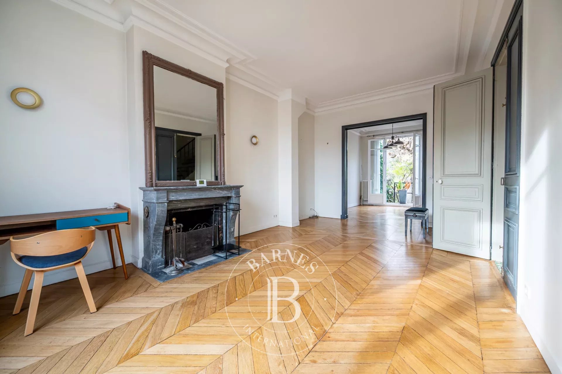 Courbevoie  - Hôtel particulier 8 Pi&egrave;ces 4 Chambres - picture 3