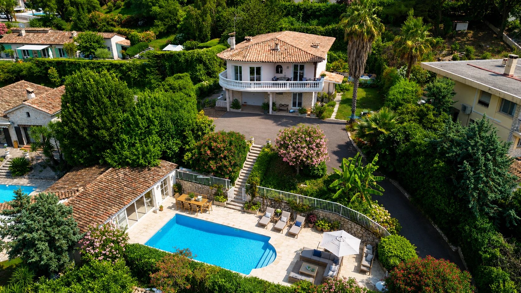 Image of Villa - 7 Bedrooms for Sale in Alpes-Maritimes-Vence-France, Image 1