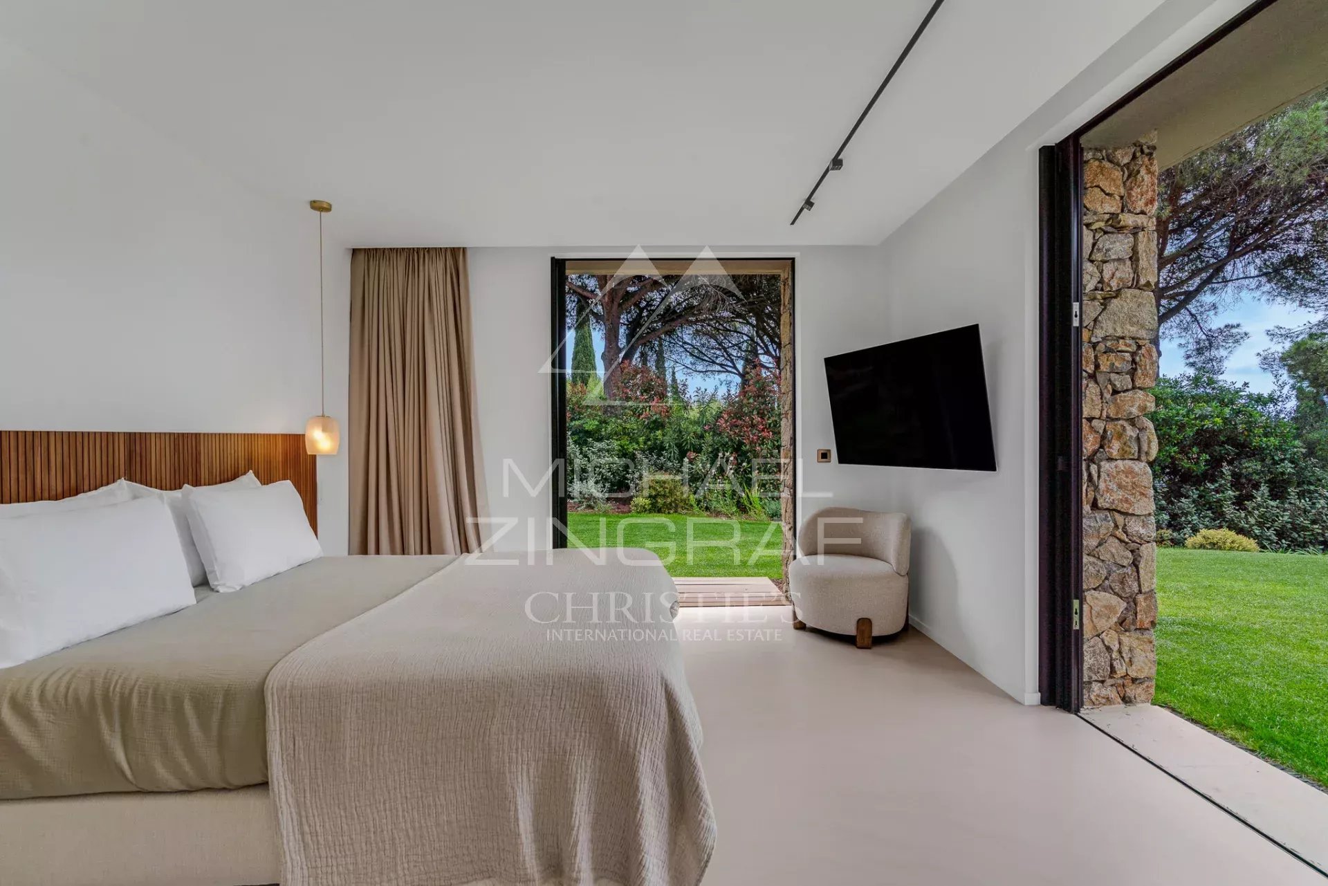 6 Bedroom Villa/Townhouse's Image 6