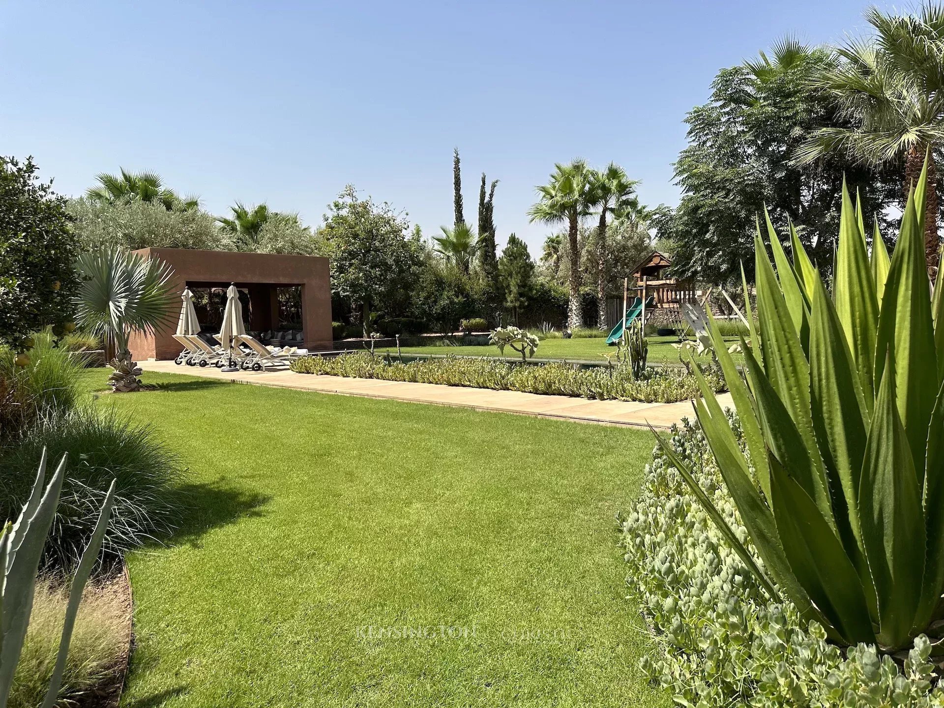 4 Bedroom Villa/Townhouse's Image 20