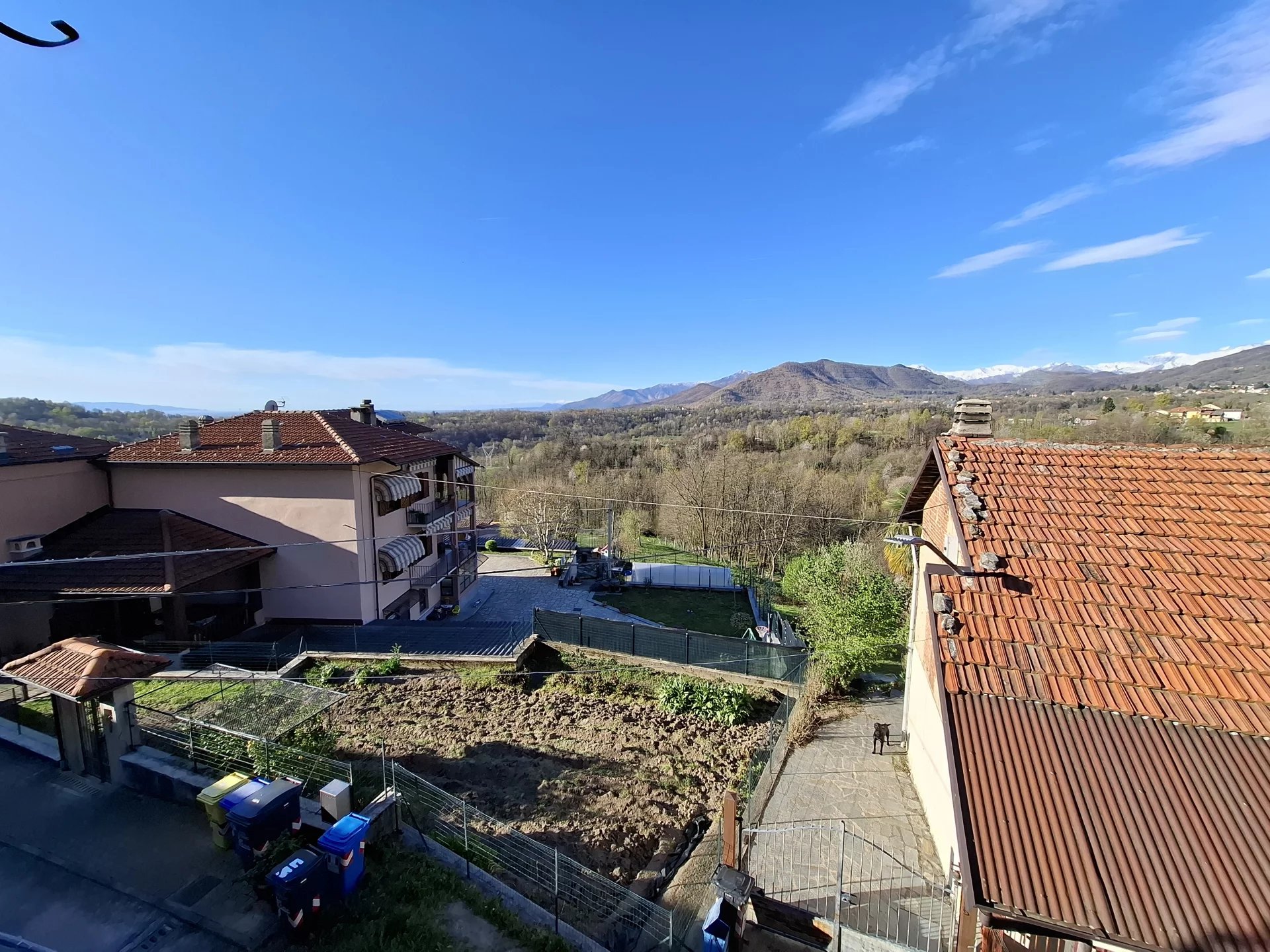 CASA DI AMPIA METRATURA A ROCCA