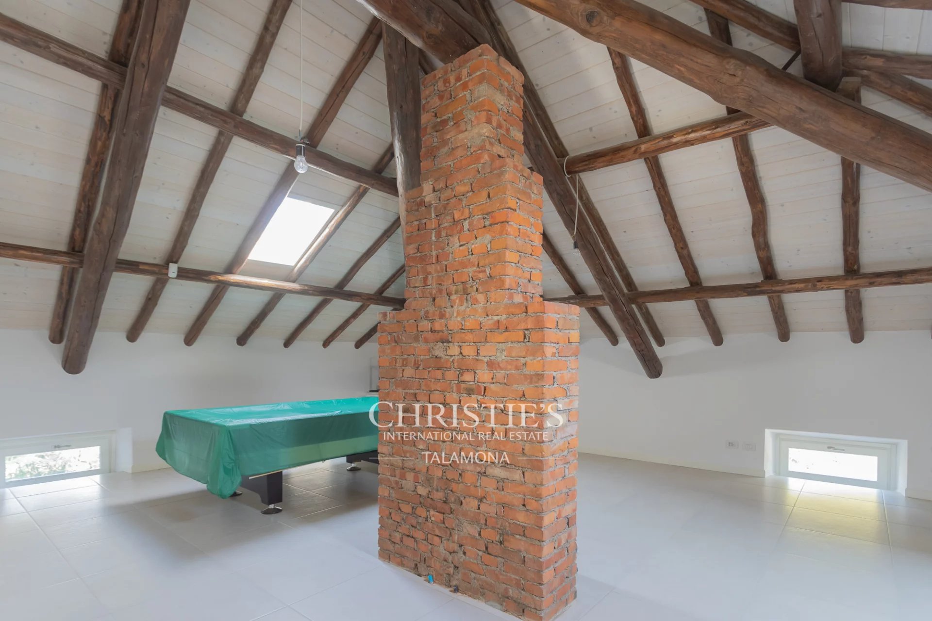 3 Bedroom Villa/Townhouse's Image 35