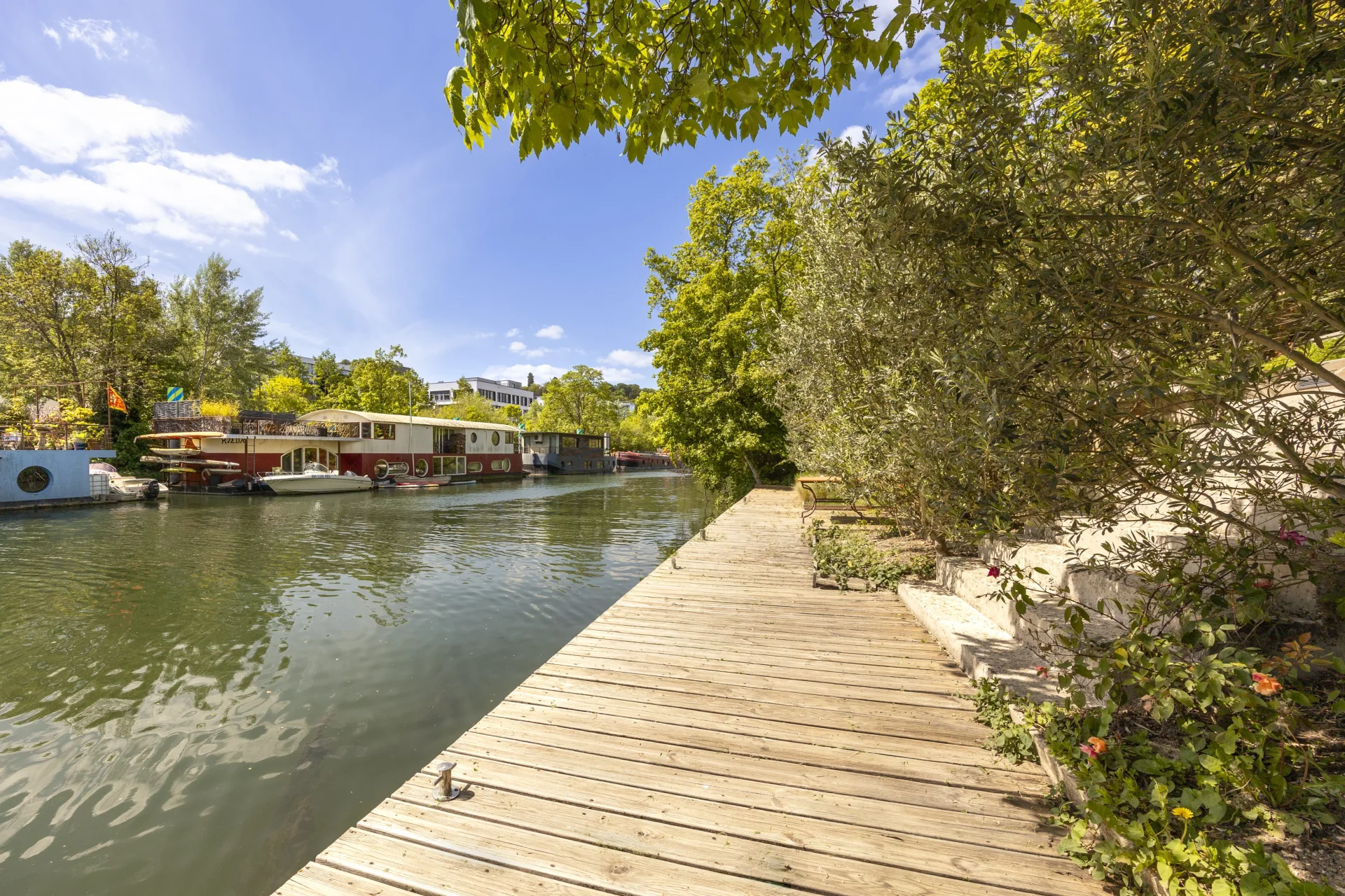 Issy-les-Moulineaux - ILE-SAINT-GERMAIN