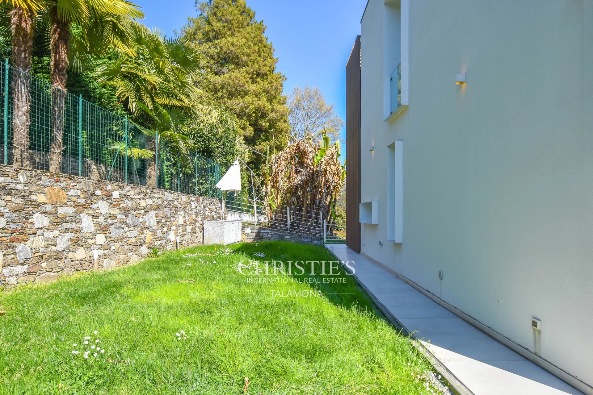 3 Bedroom Villa/Townhouse's Image 60
