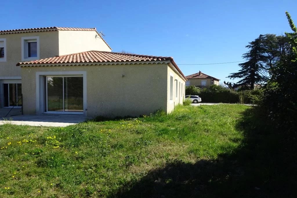 Alés, secteur route d'Uzès, villa mitoyenne, de plain-pied,