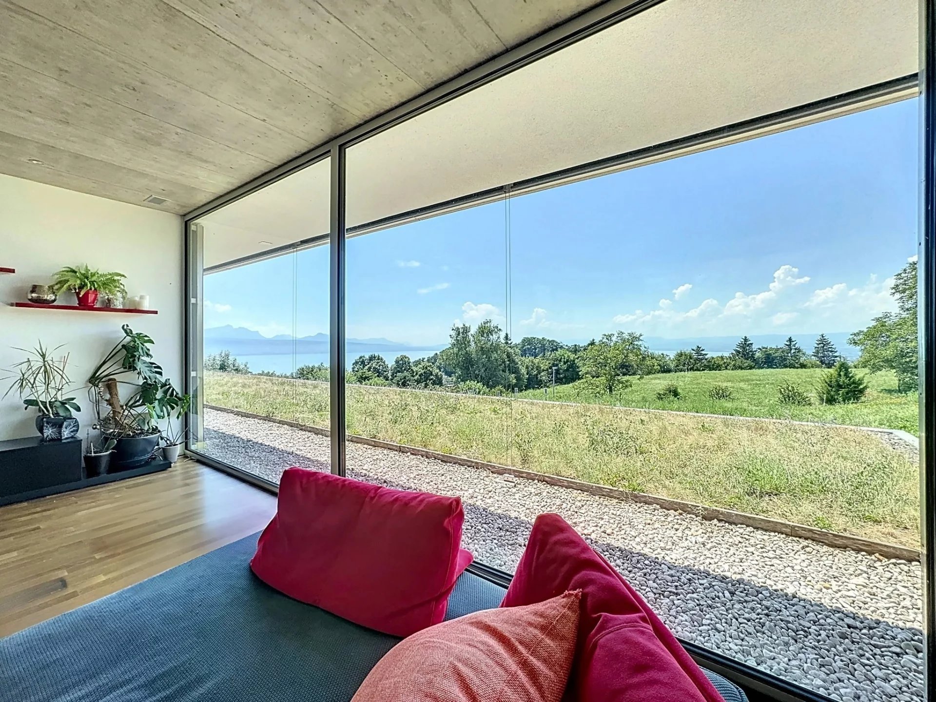 Magnifique appartement avec vue lac