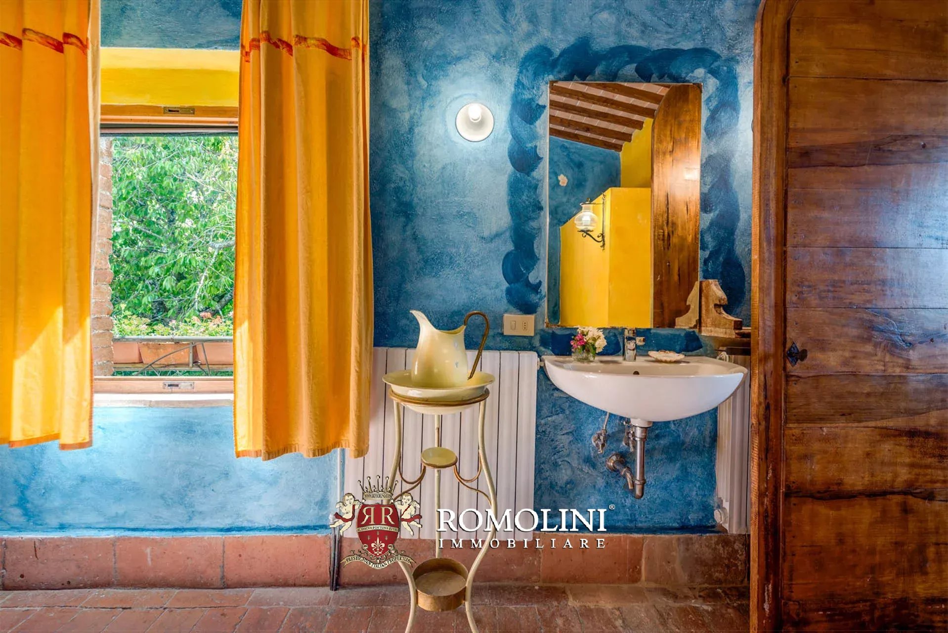 18 Bedroom Villa/Townhouse's Image 83