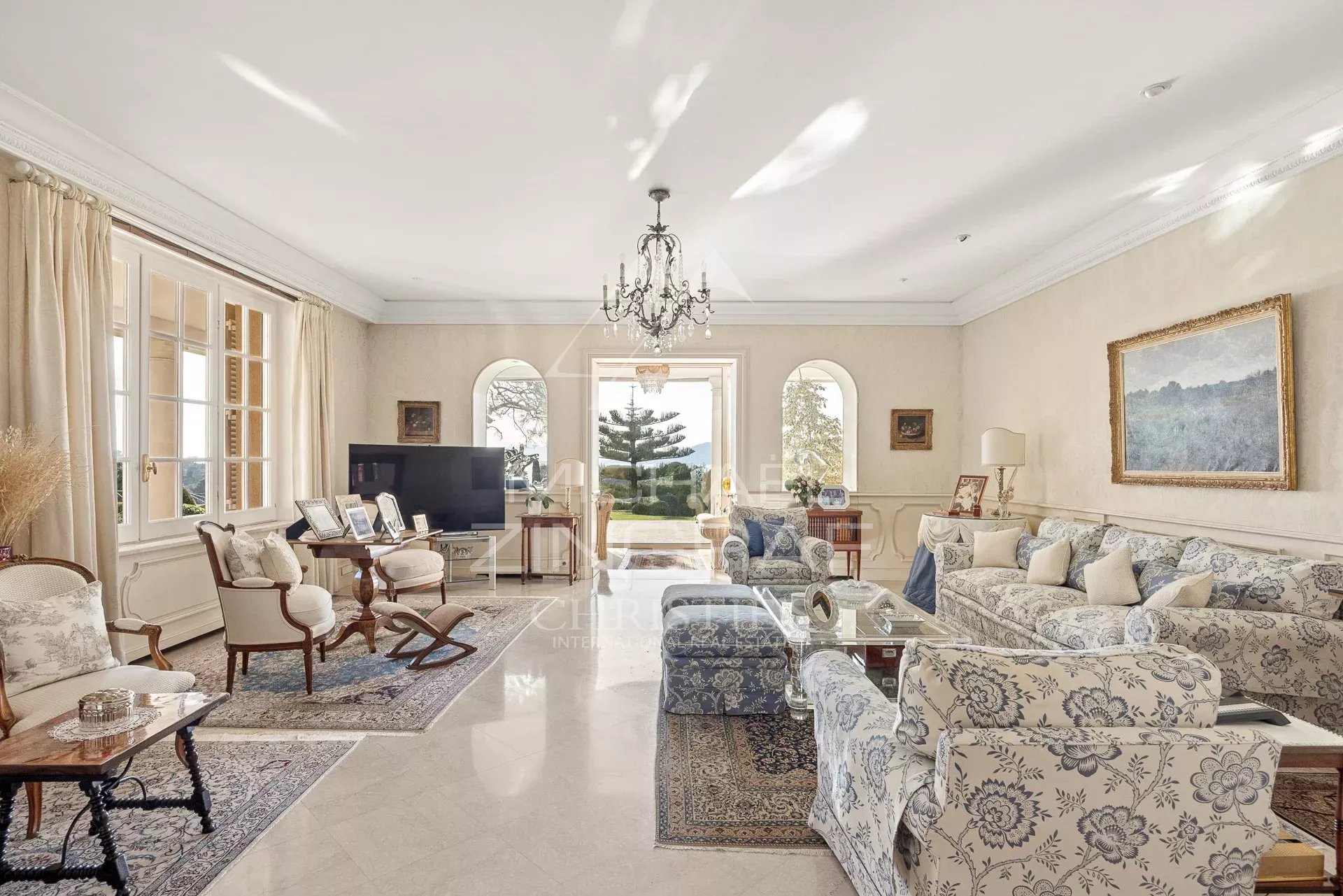 6 Bedroom Villa/Townhouse's Image 6