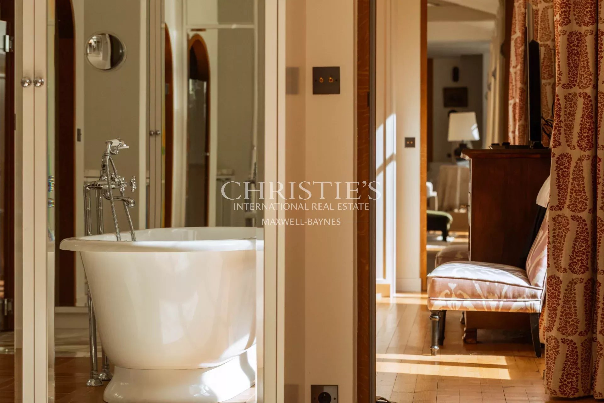 5 Bedroom Villa/Townhouse's Image 33
