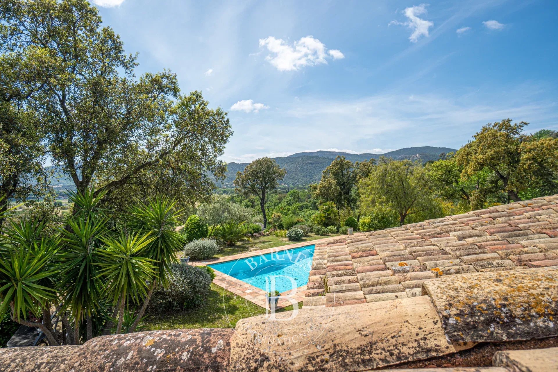 LE PLAN-DE-LA-TOUR - PROVENCAL VILLA - 3 BEDROOMS - SWIMMING POOL