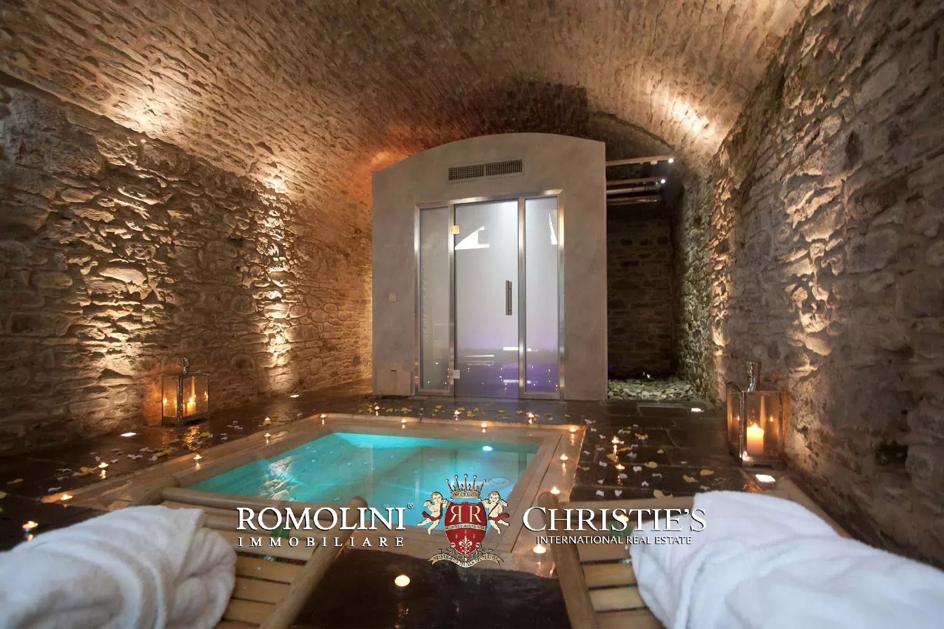 16 Bedroom Villa/Townhouse's Image 64