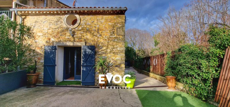 Photo 2 — Maison de caractère à vendre — Saint-Vincent-de-Barbeyrargues — T4 141 m² — Corps de ferme réhabilité — DPE C