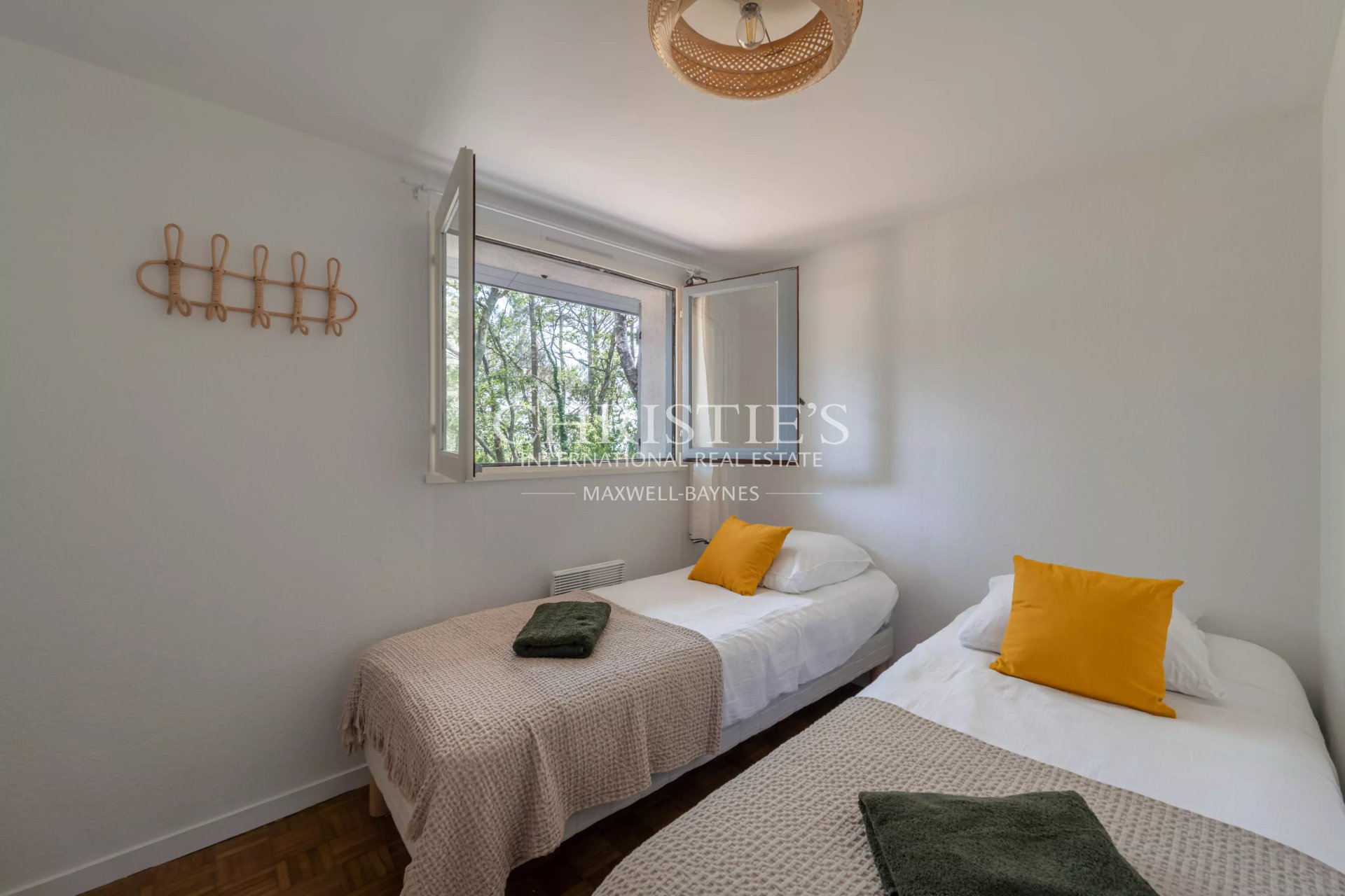3 Bedroom Villa/Townhouse's Image 8