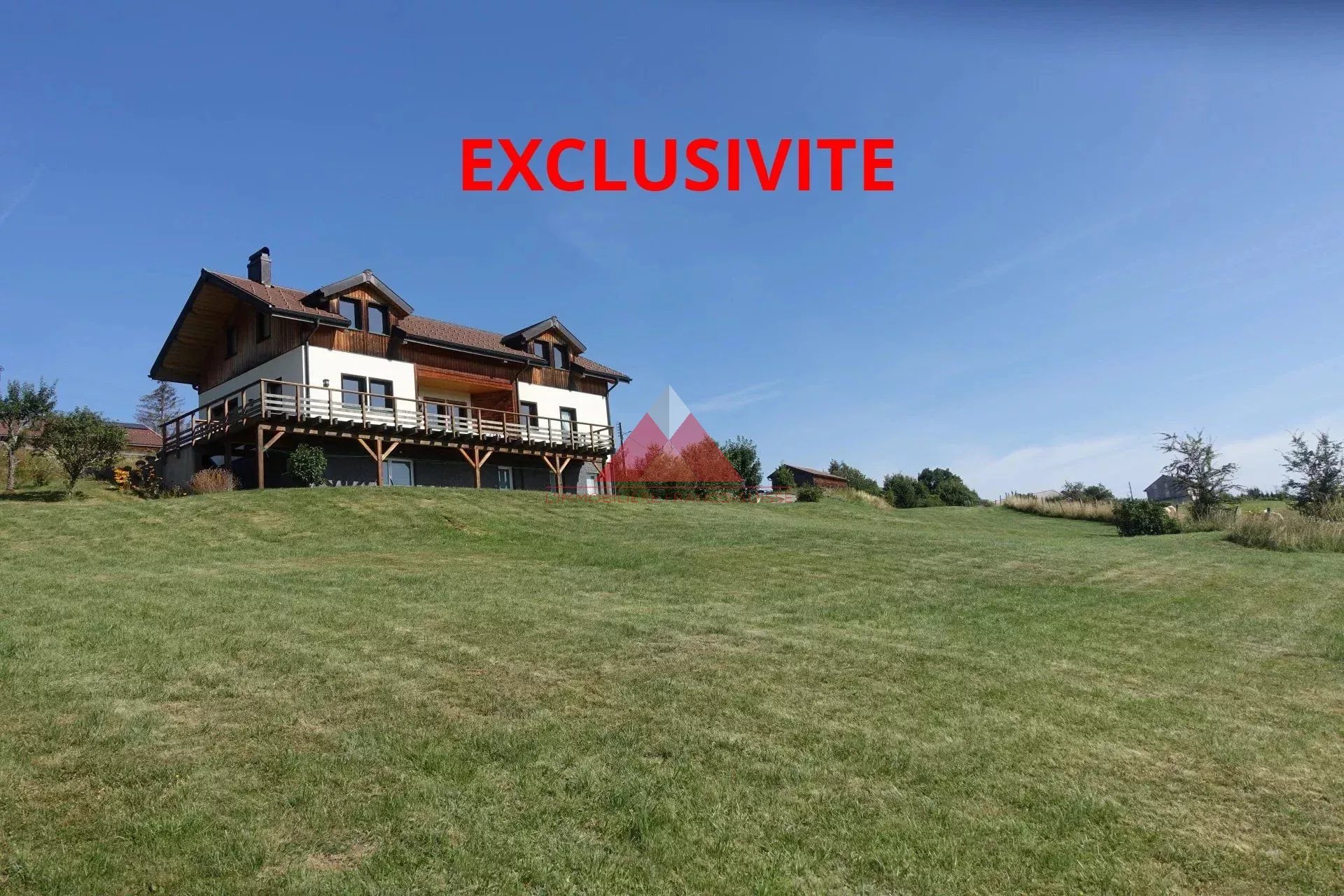 Magnifique Maison avec 6045m² de terrain et vue dégagée
