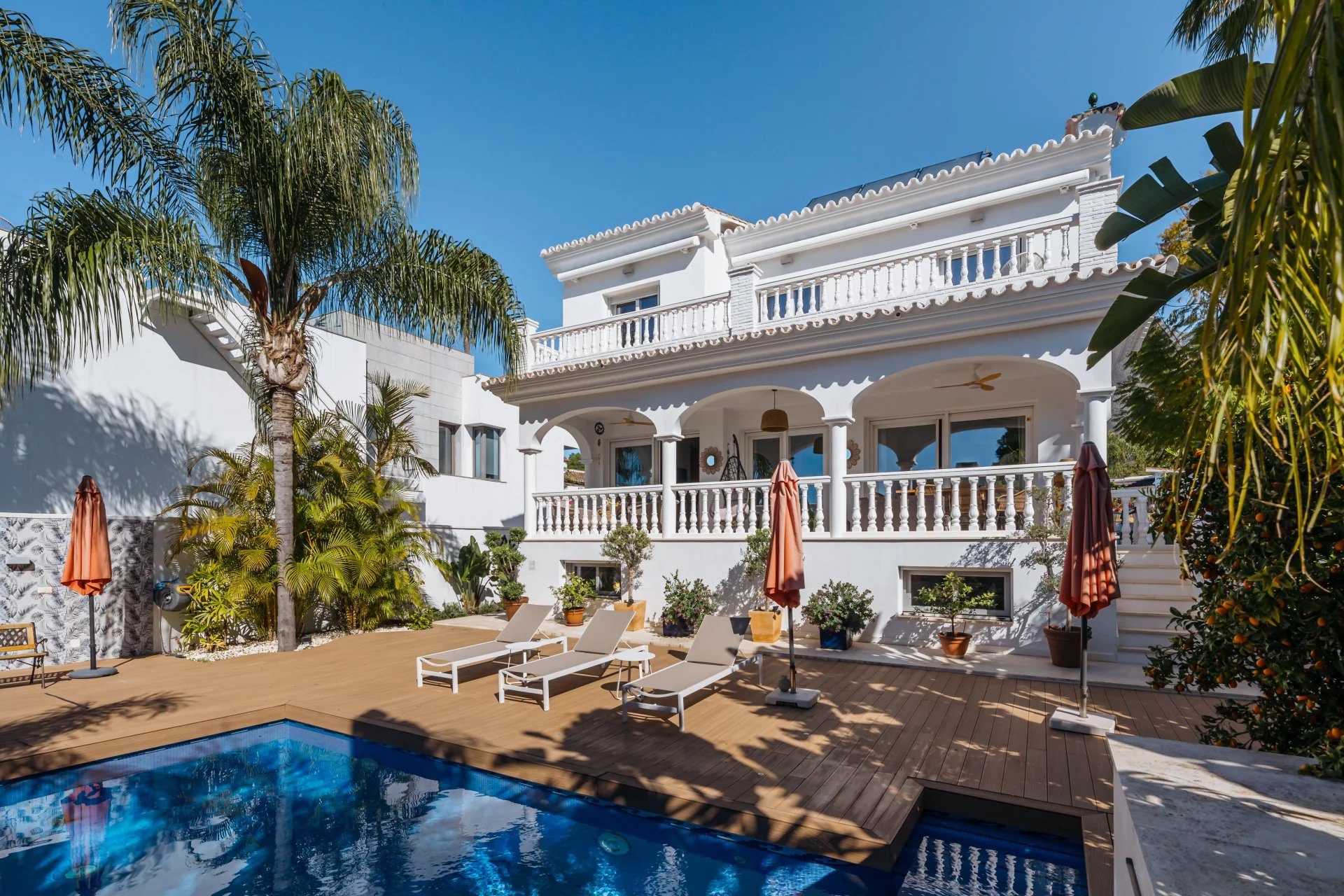 Belle villa moderne située dans un environnement calme à Marbella