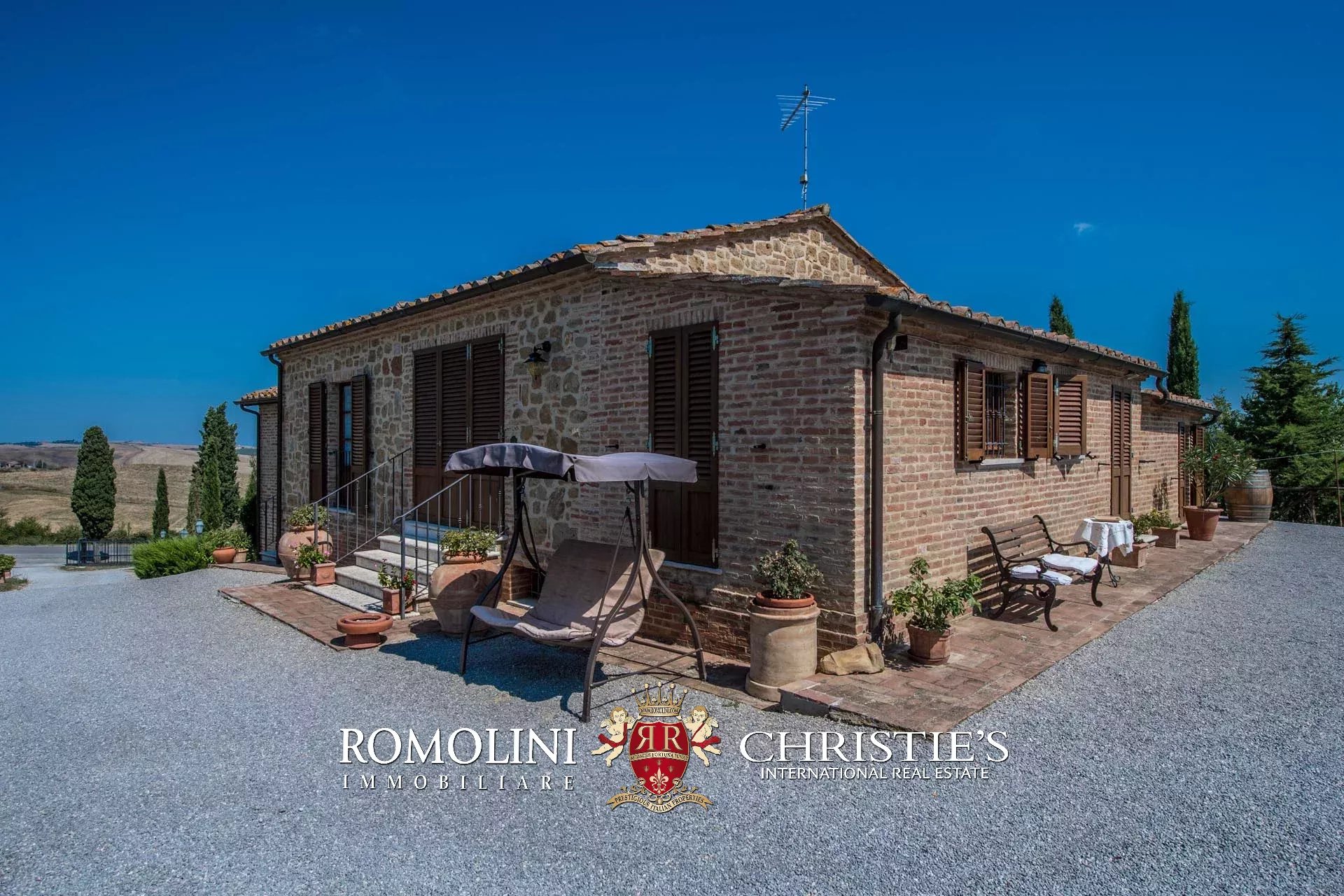 9 Bedroom Villa/Townhouse's Image 32