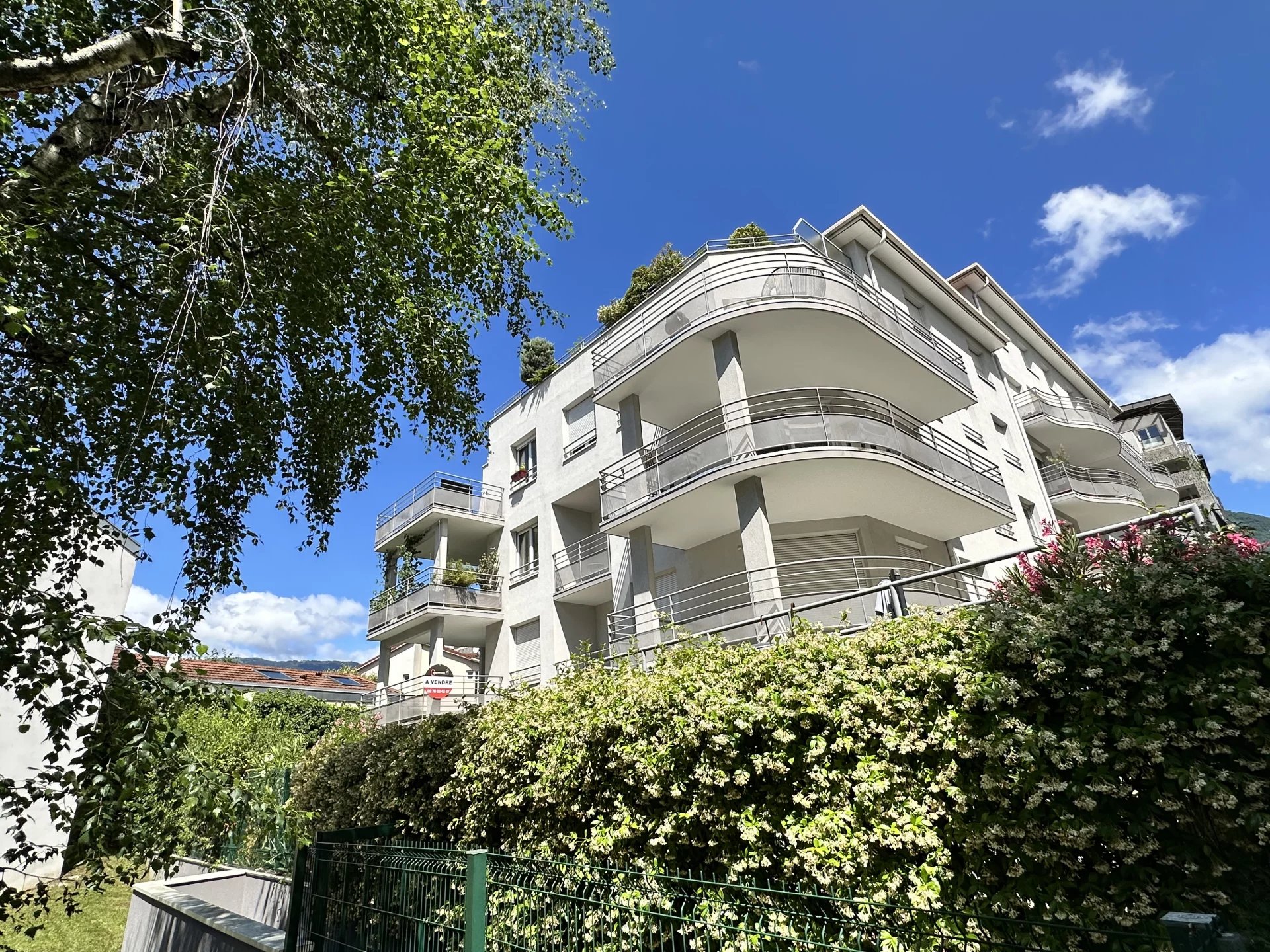 Agence immobilière de 