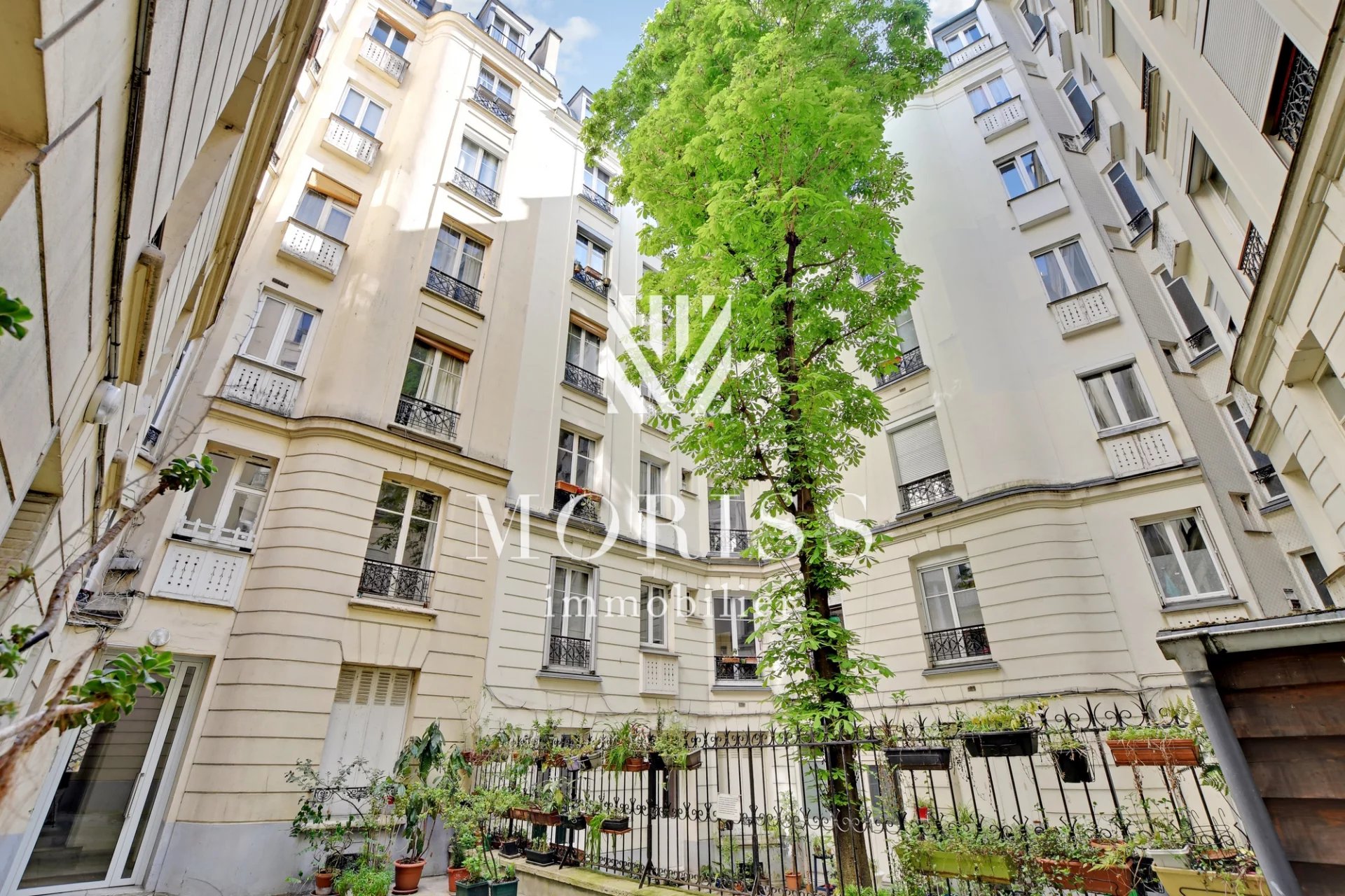 APPARTEMENT 4/5 PIÈCES-PARIS 18-LAMARCK-CAULAINCOURT - Image 1