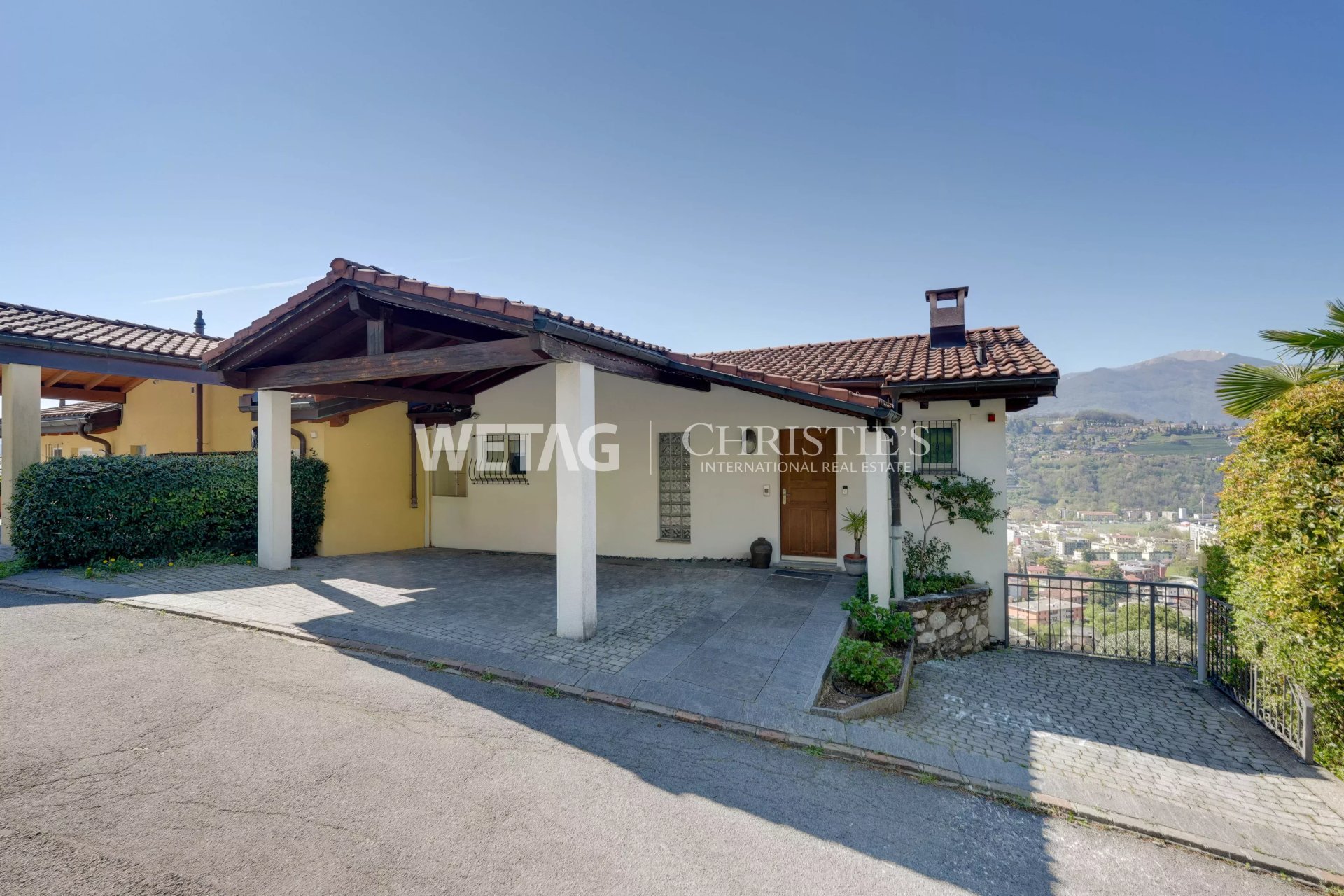 4 Bedroom Villa/Townhouse's Image 11