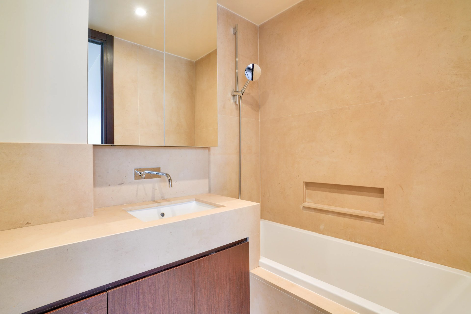 2 Bedroom Apartment/Flat's Image 8