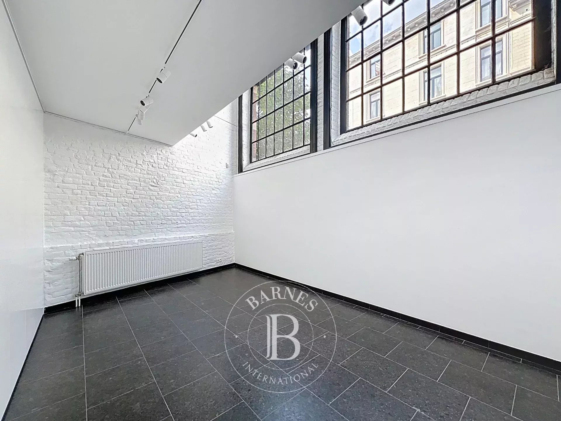 Place du Chatelain - Maison style loft à vendre