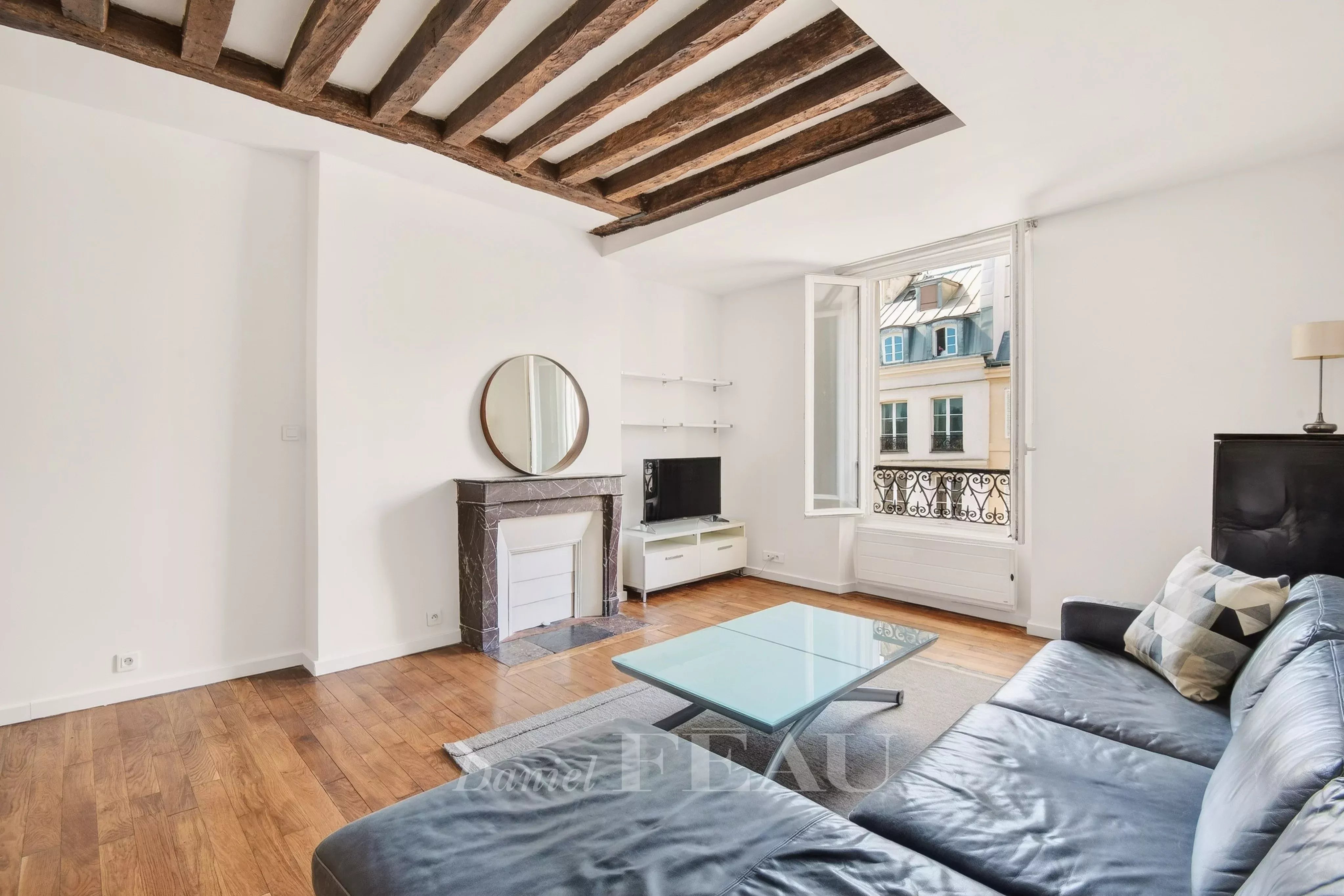 Sale Apartment Paris 4th