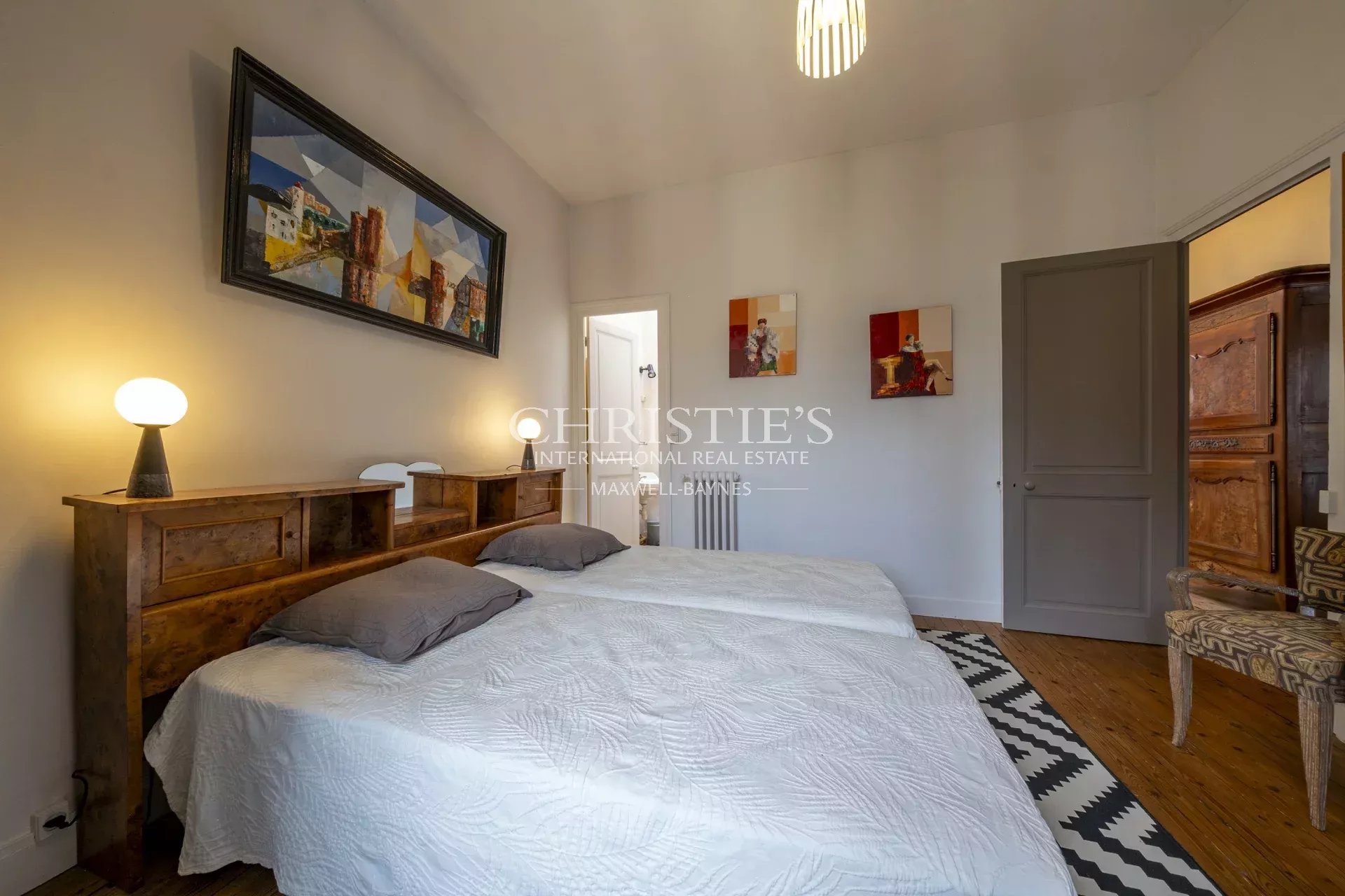 5 Bedroom Villa/Townhouse's Image 20