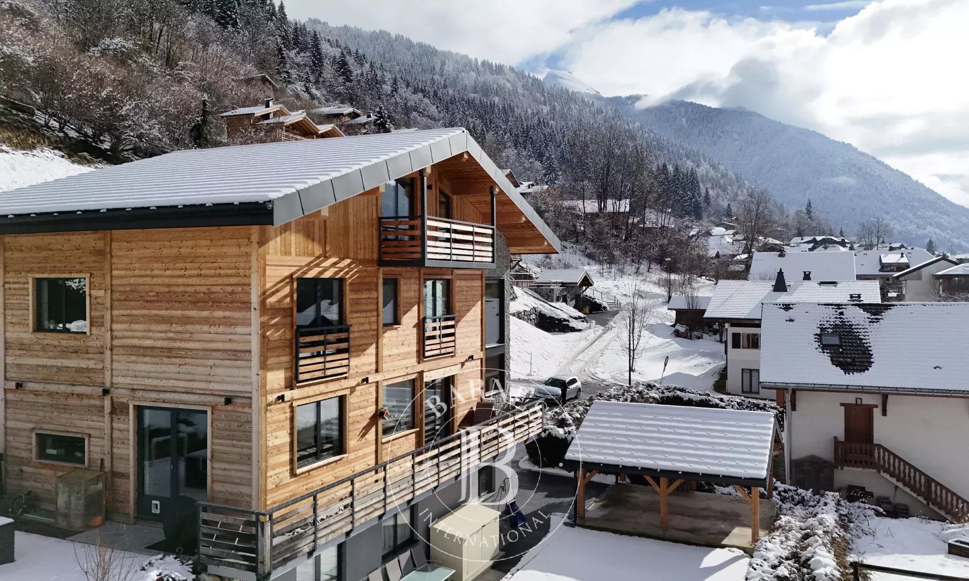 Photo of Montriond – New Chalet, 6 Bedrooms – Panoramic View – Southwest Exposure