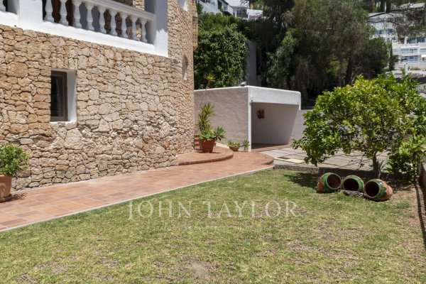 Luxury Villa in Can Furnet, Ibiza | Panoramic Sea View Family Estate — photo 7