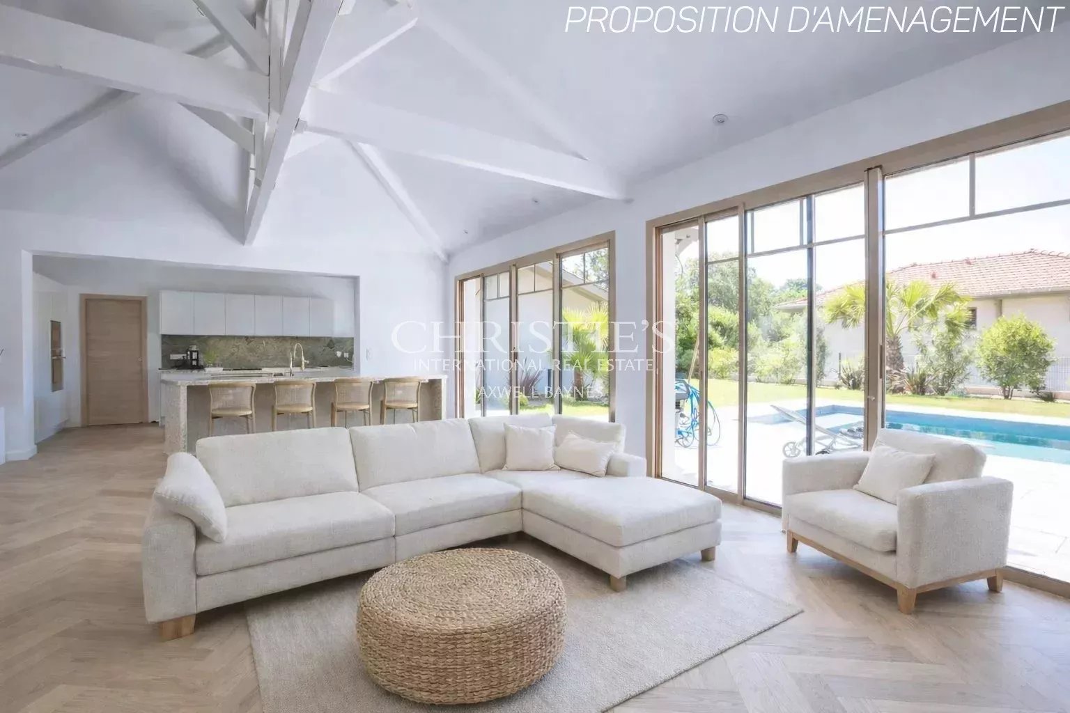 4 Bedroom Villa/Townhouse's Image 3