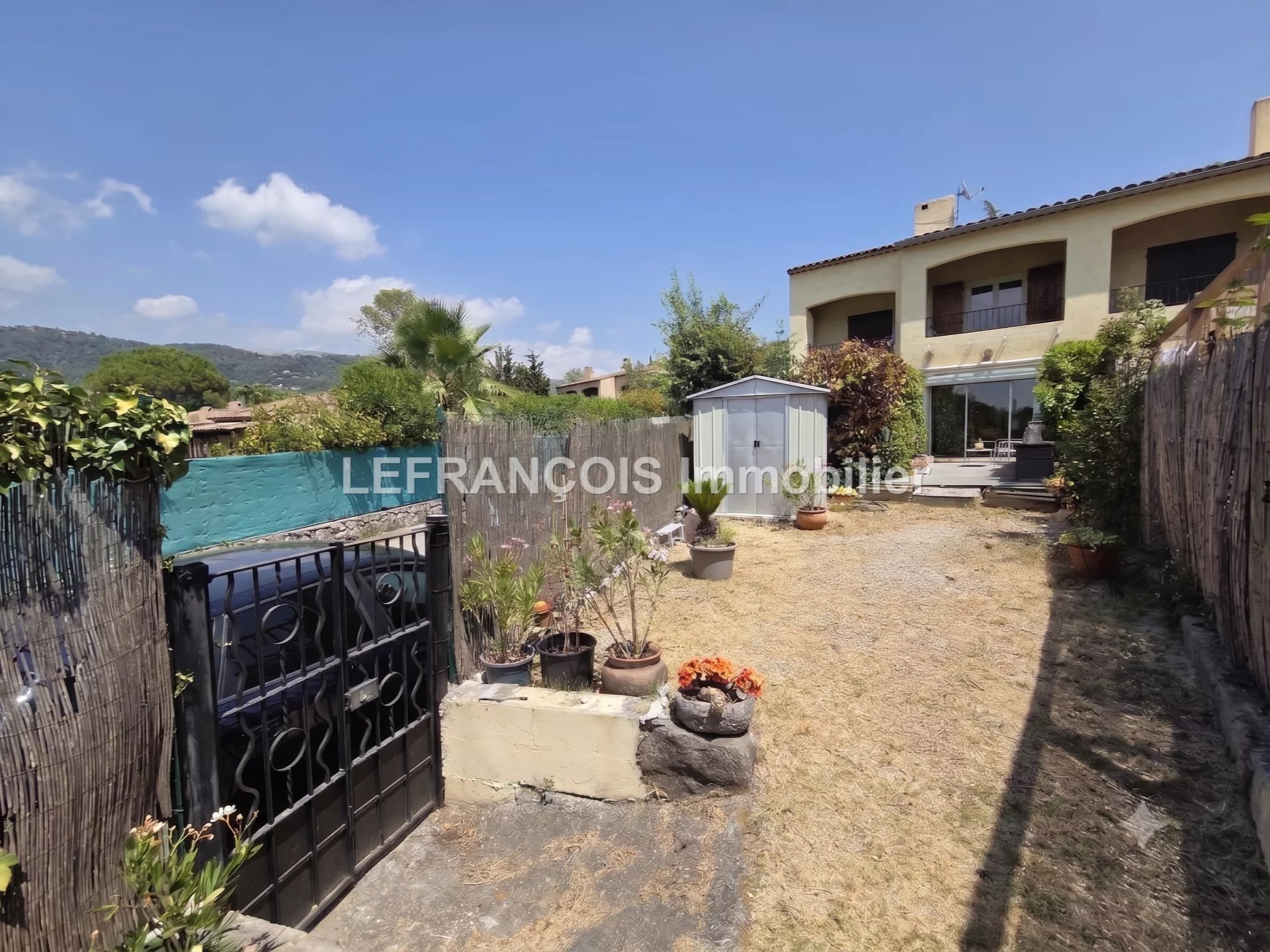 Agence immobilière de 