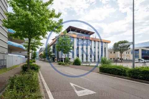 Magazzino---Capannone-in-vendita---Bolzano-12