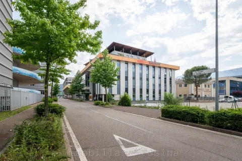 Magazzino---Capannone-in-vendita---Bolzano-12
