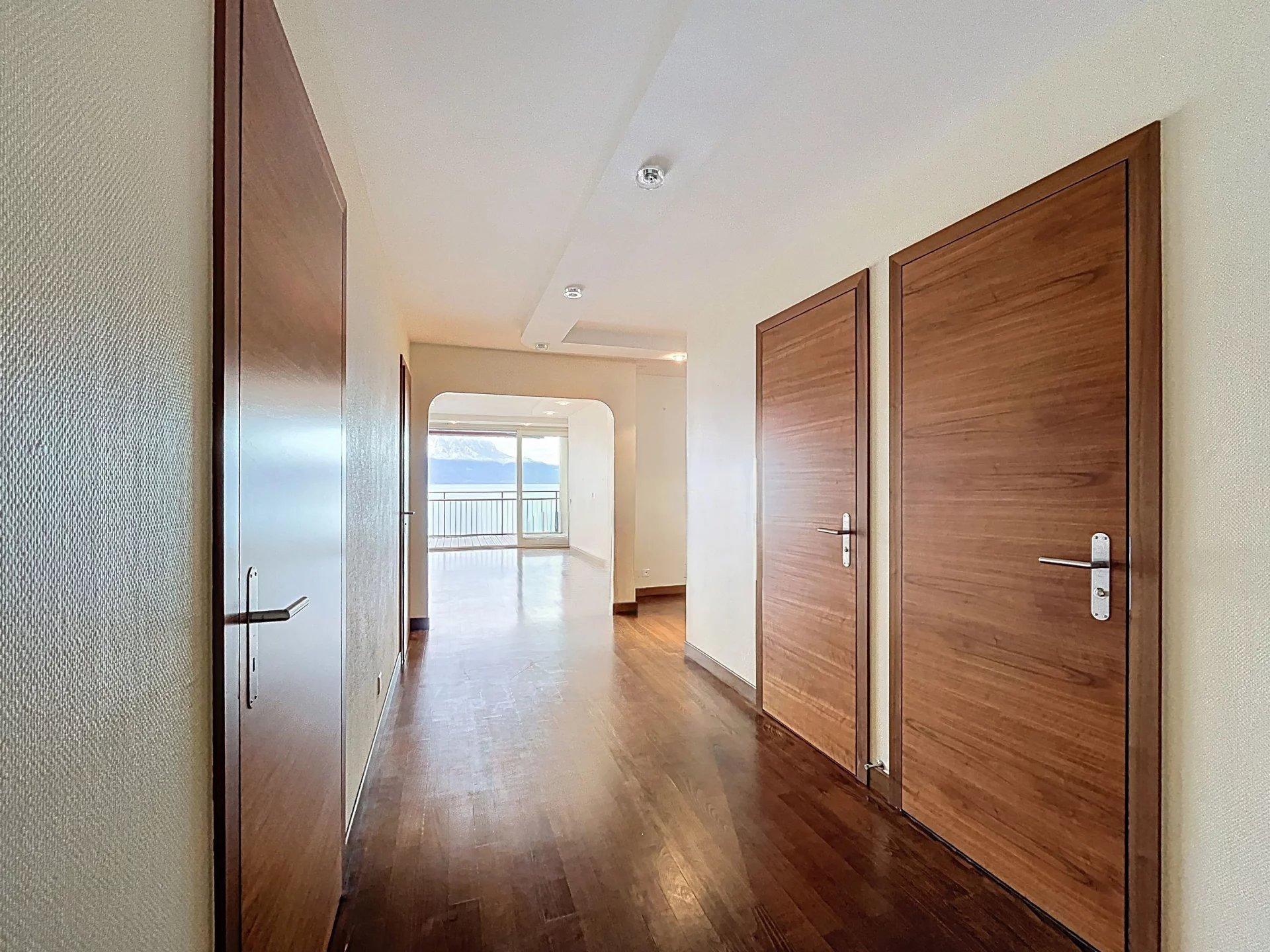 Comfort and breathtaking lake views