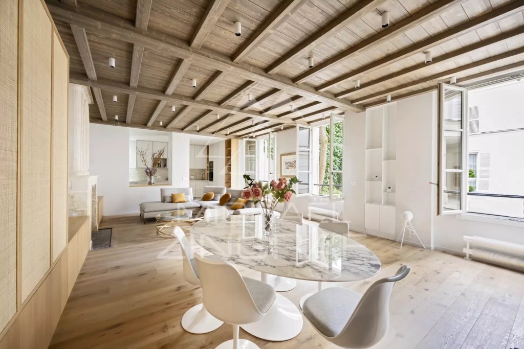 Villa for sale in Paris — Luxury Townhouse for Sale Paris | Rare 4-Bedroom Rue du Bac Estate