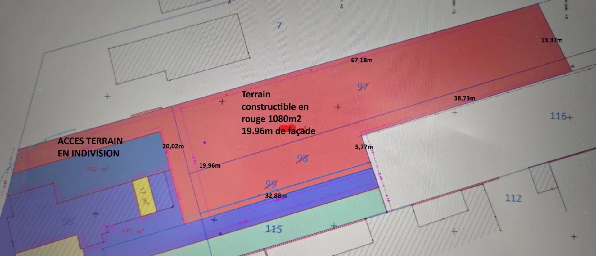Terrain constructible à potentiel 1080m2 non viabilisé hors lotissement 20m de façade
