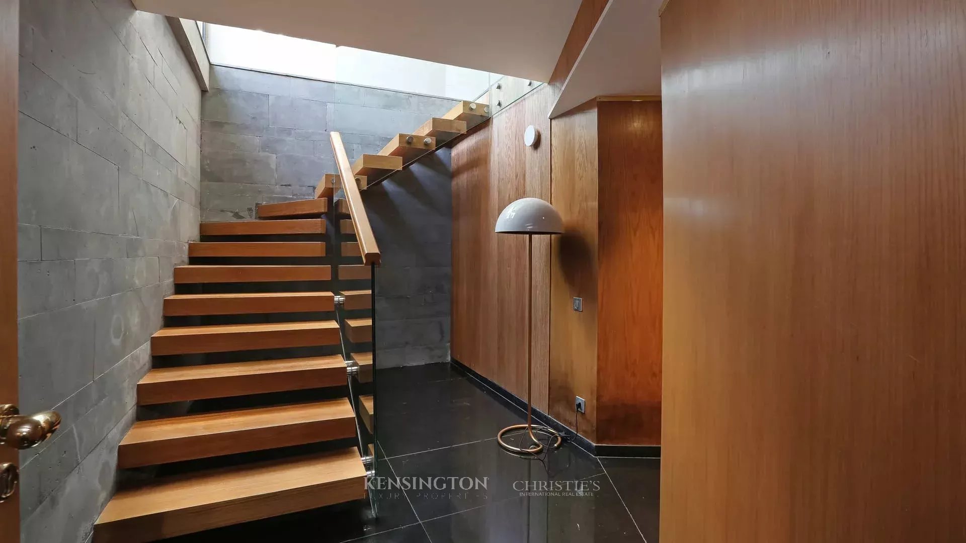 4 Bedroom Villa/Townhouse's Image 21