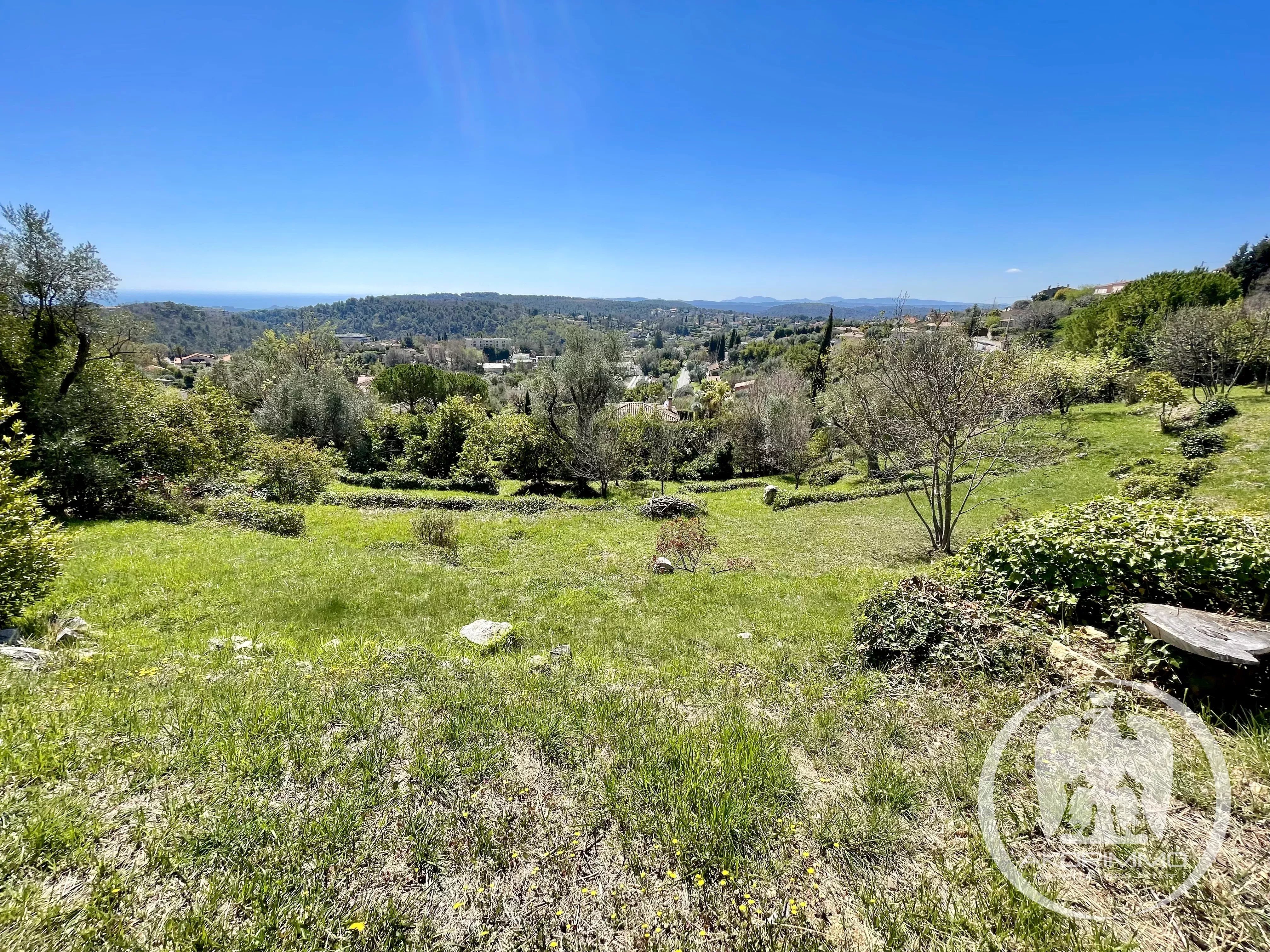 Terrain  - Constructible  - 1316.0 m2 -  545 000 €