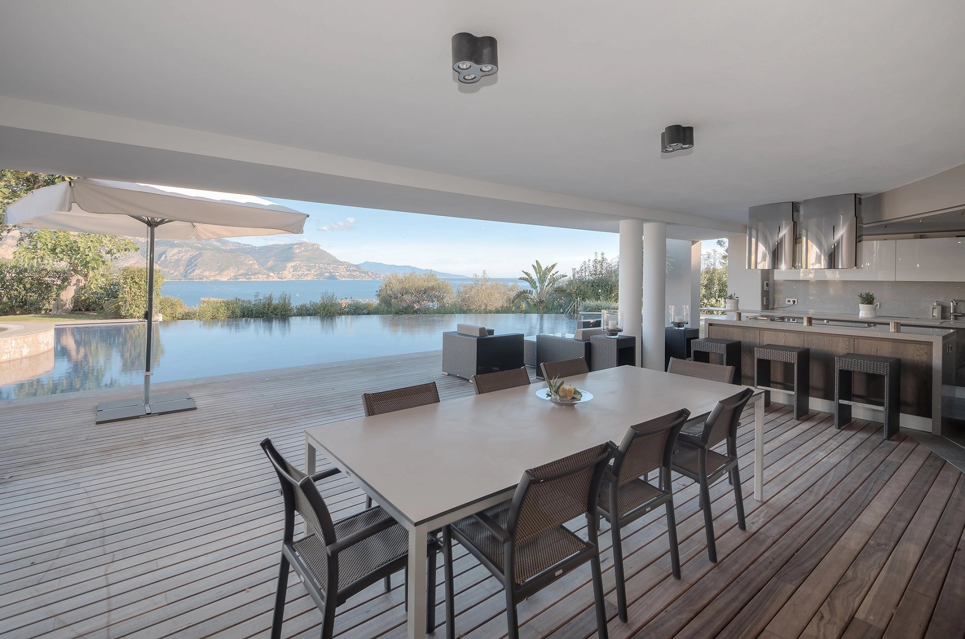 Luxury property overlooking Saint-Jean Cap Ferrat