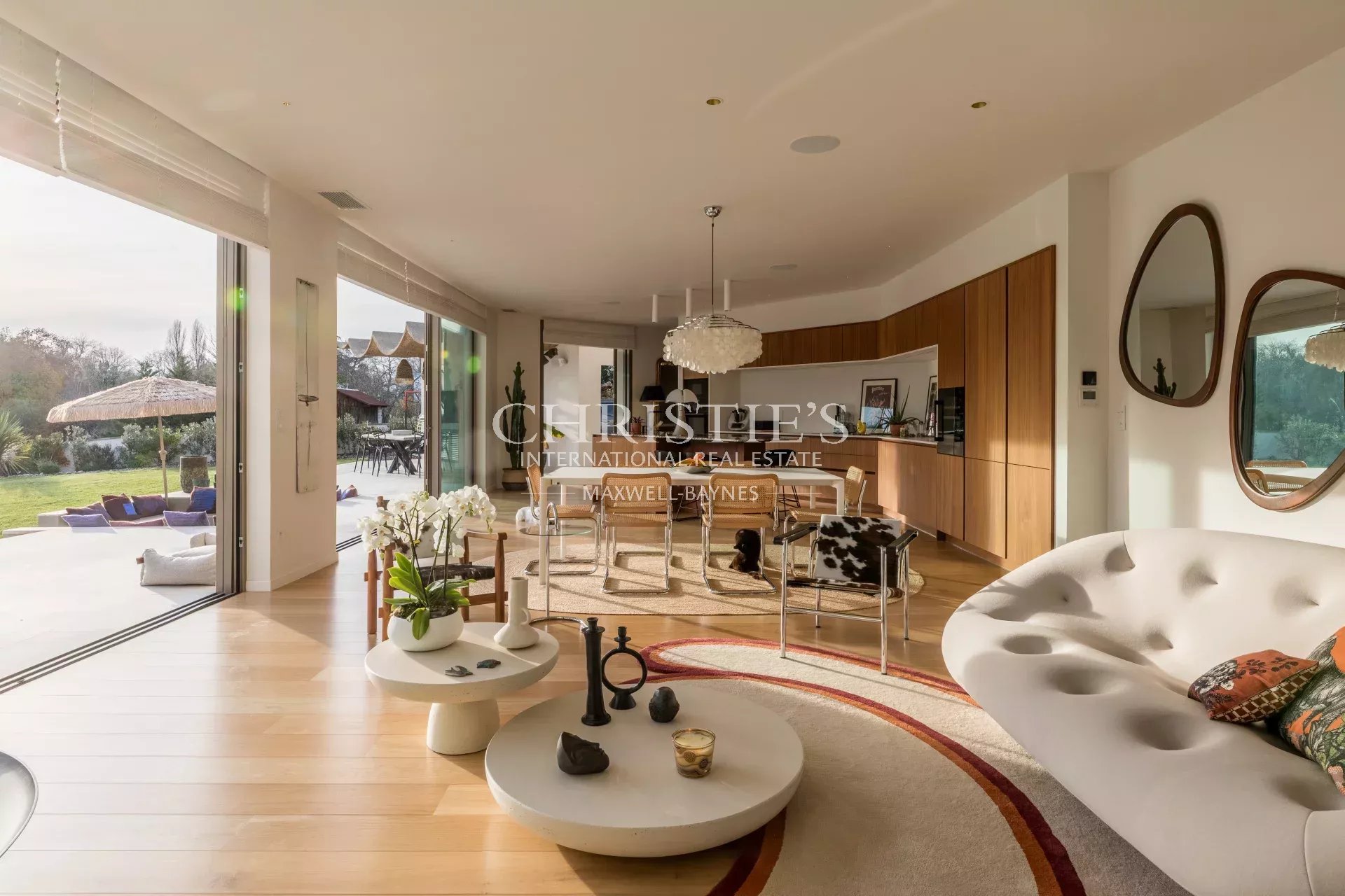 4 Bedroom Villa/Townhouse's Image 4