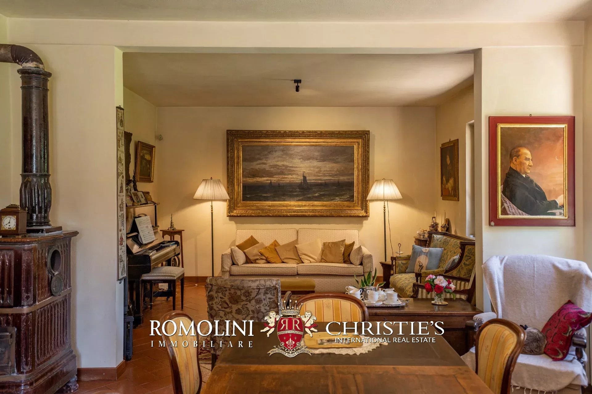 8 Bedroom Villa/Townhouse's Image 65