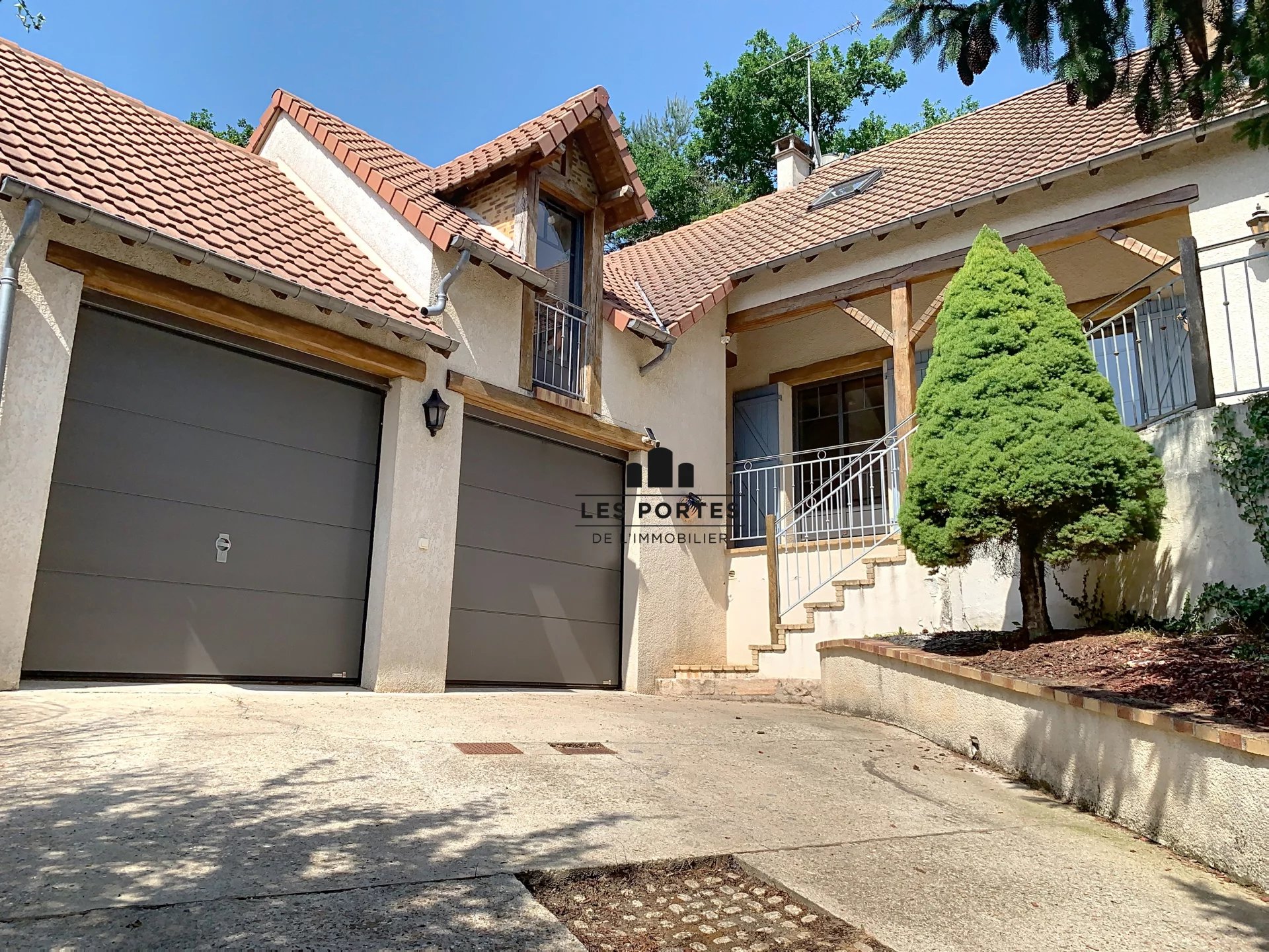 Agence immobilière de 