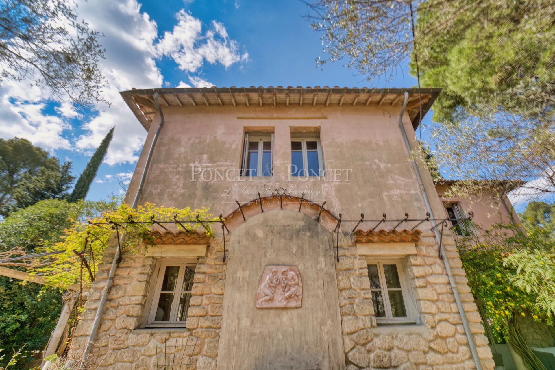 4 Bedroom Villa/Townhouse's Image 10