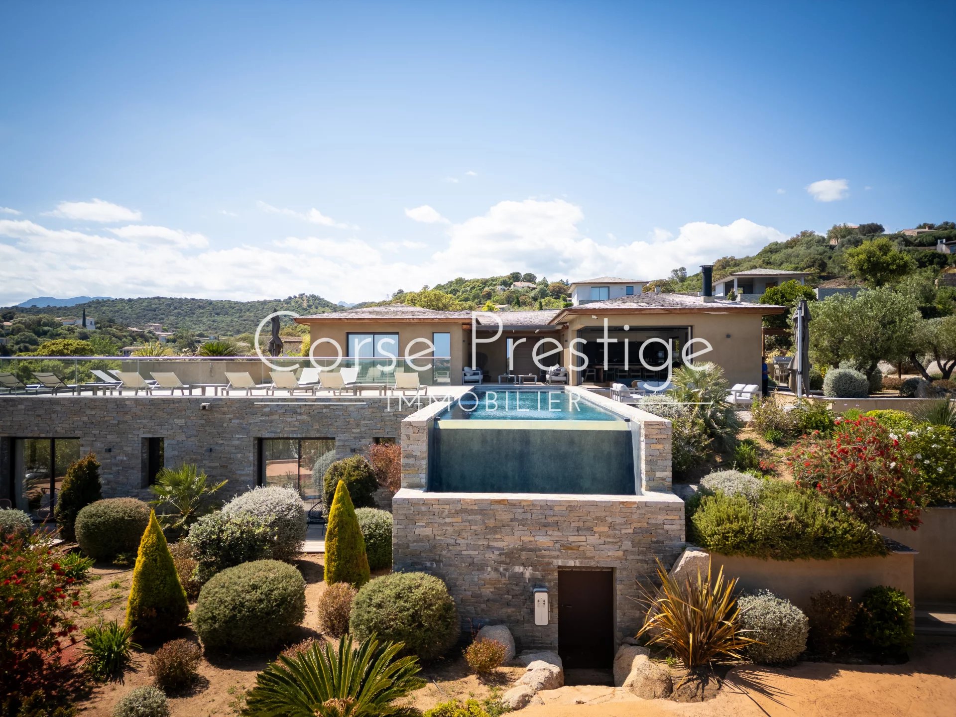 villa contemporaine a vendre plage de pinarello - porto vecchio image1
