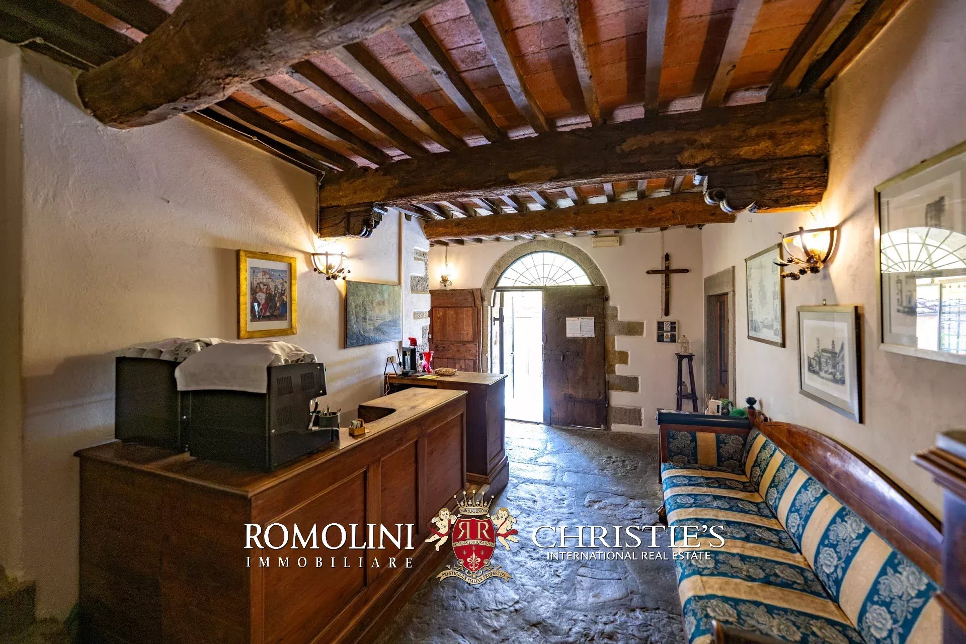 13 Bedroom Villa/Townhouse's Image 20